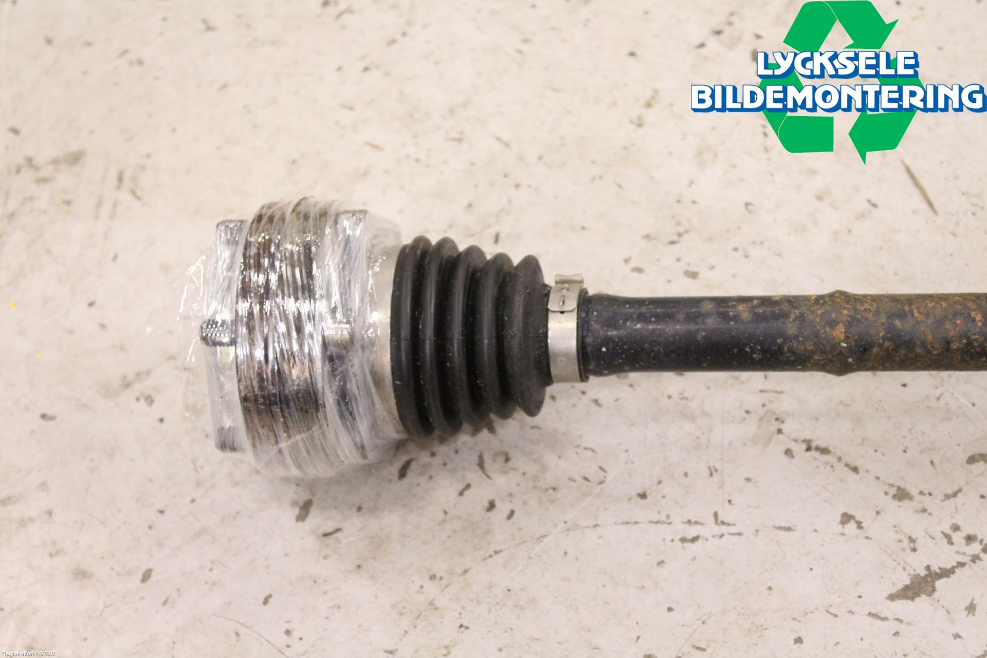 Volkswagen VW TRANSP/CARAVELLE (T5) 04-15 Drivaxel Bak Höger