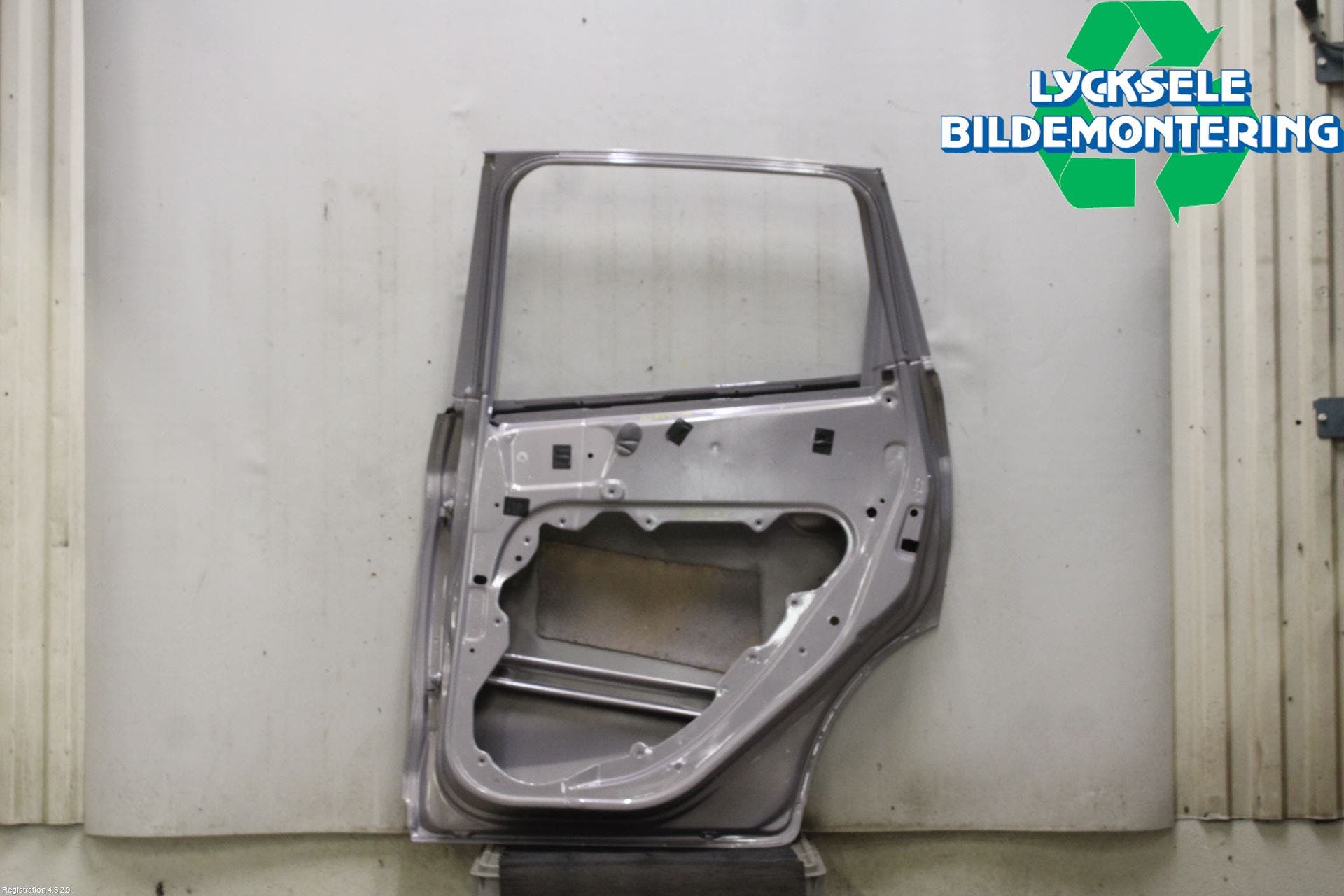 Ford KUGA 08-12 Dörr Bak Höger