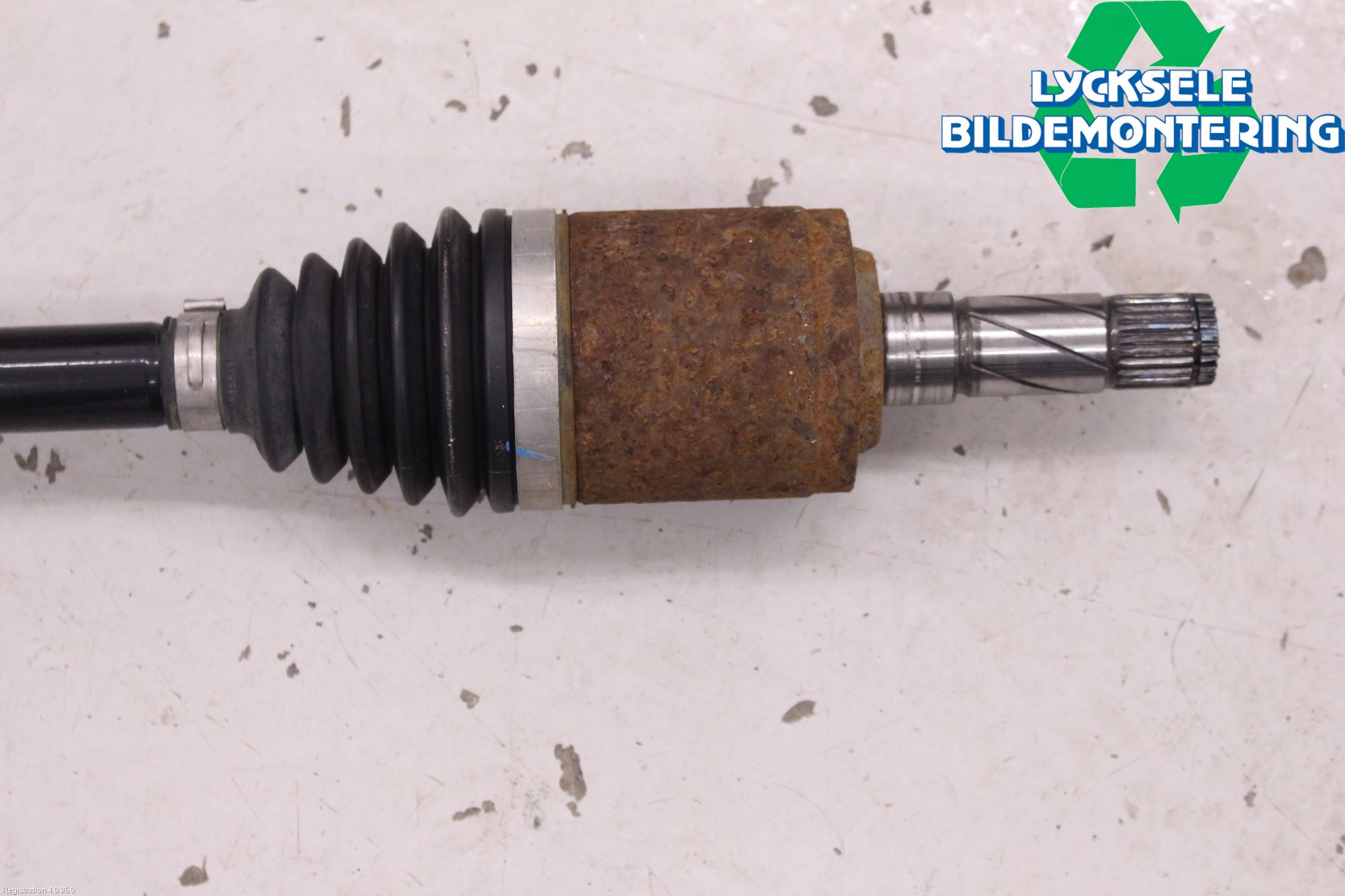 Volvo XC70 14-16 Drivaxel Bak Höger