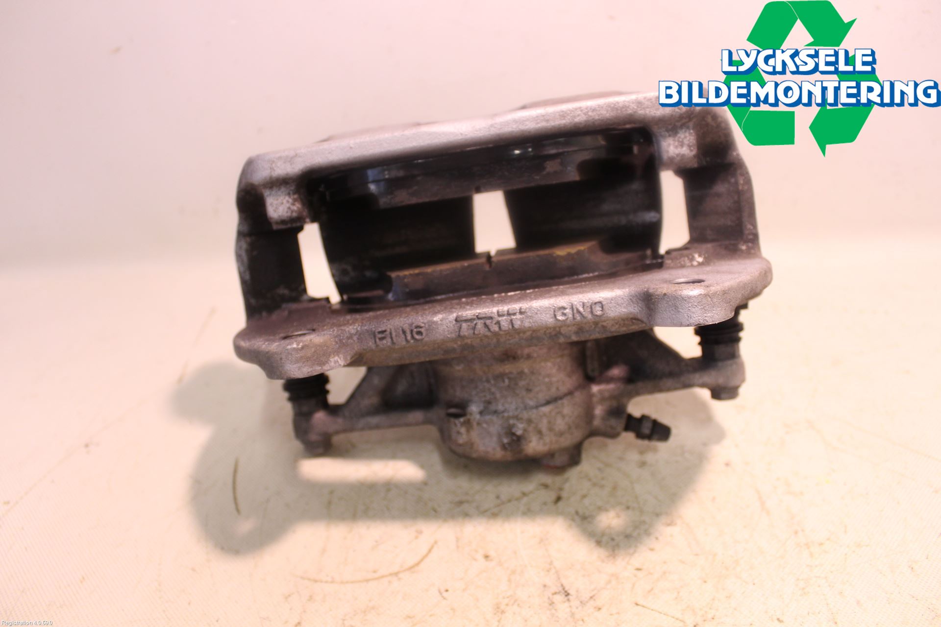 Seat TARRACO 19- Bromsok Fram Vänster