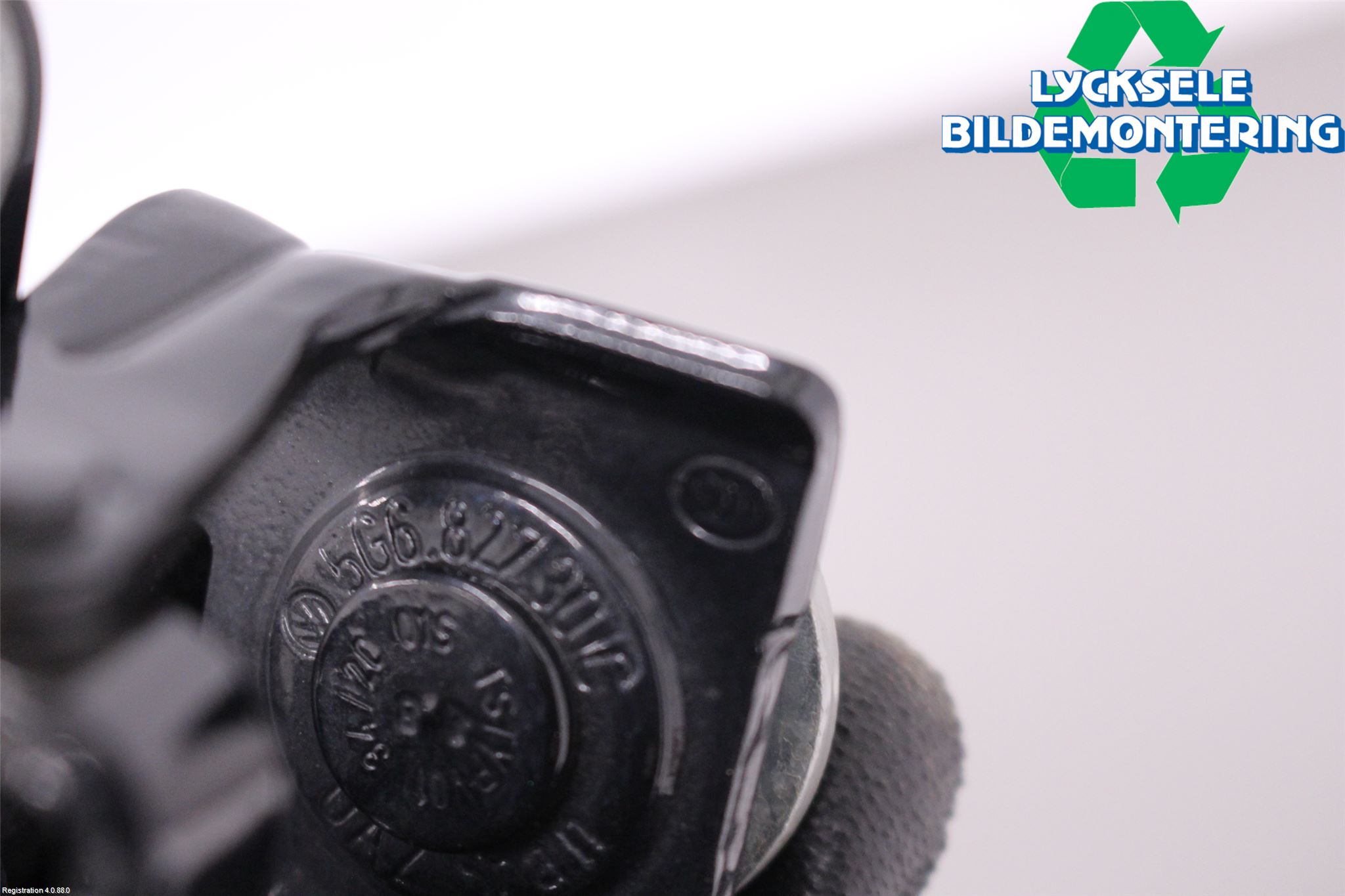 Seat ARONA Bakluckegångjärn Hö