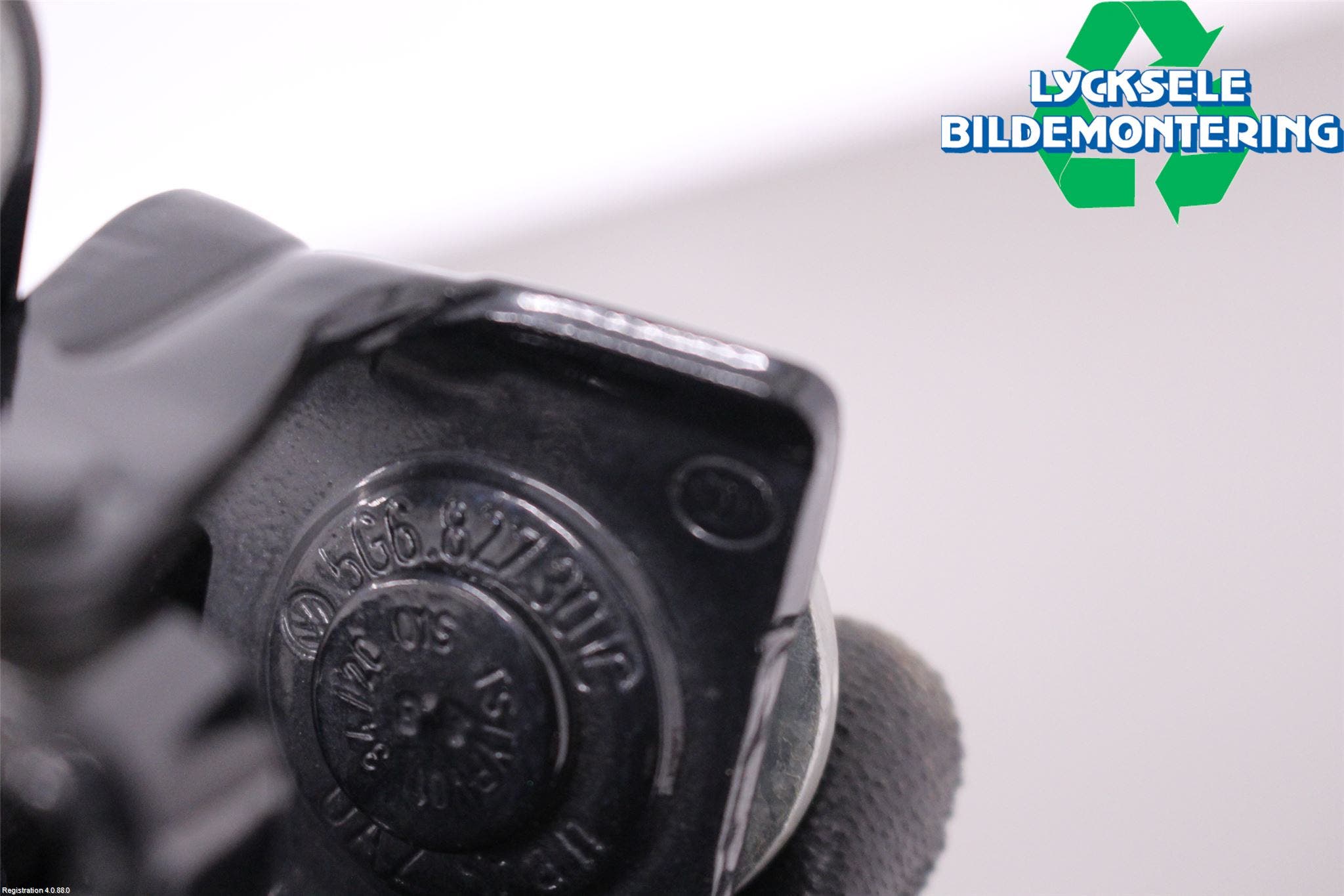 Seat ARONA Bakluckegångjärn Hö