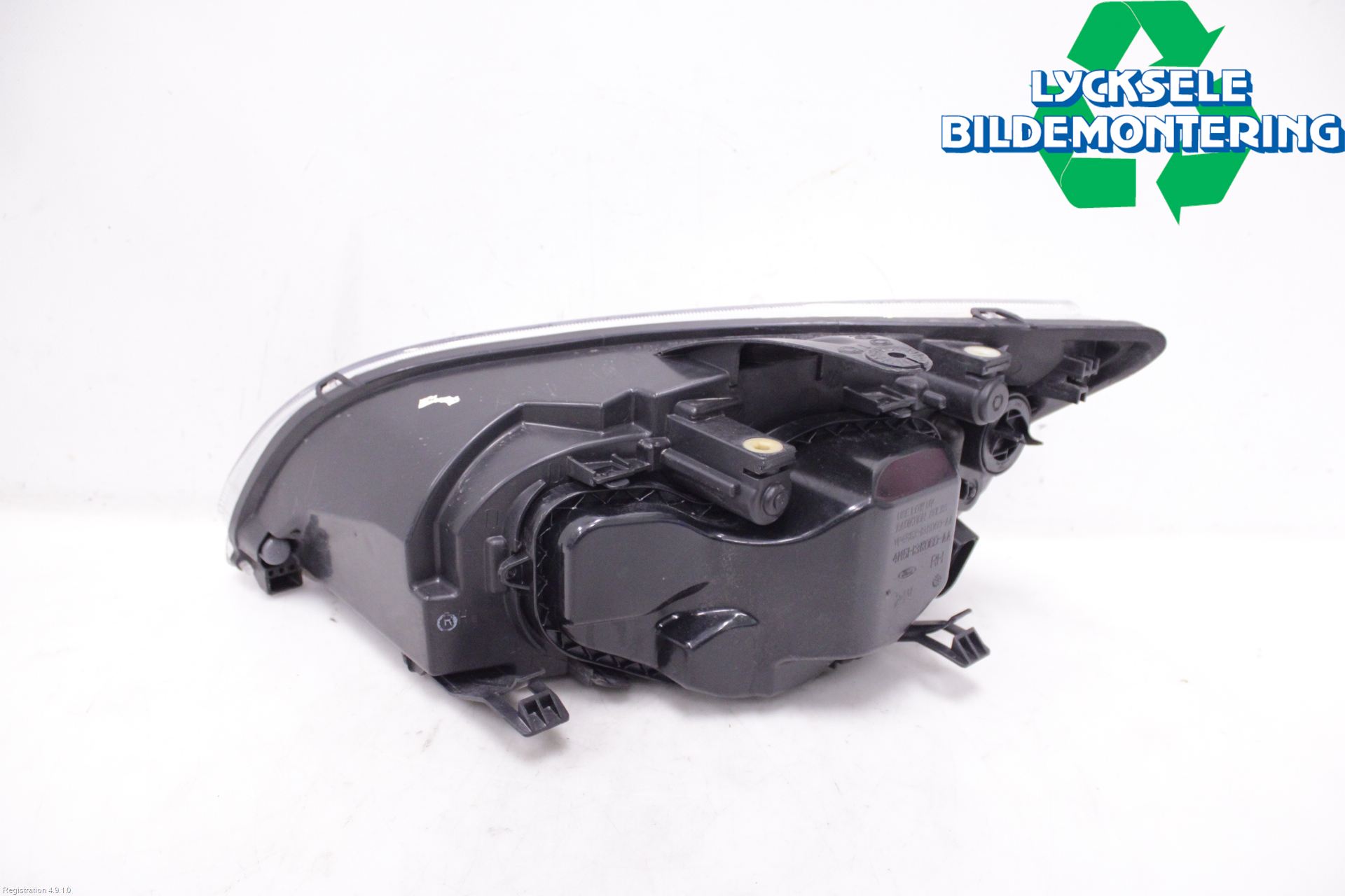 Ford FOCUS     04-07 Strålkastare Höger