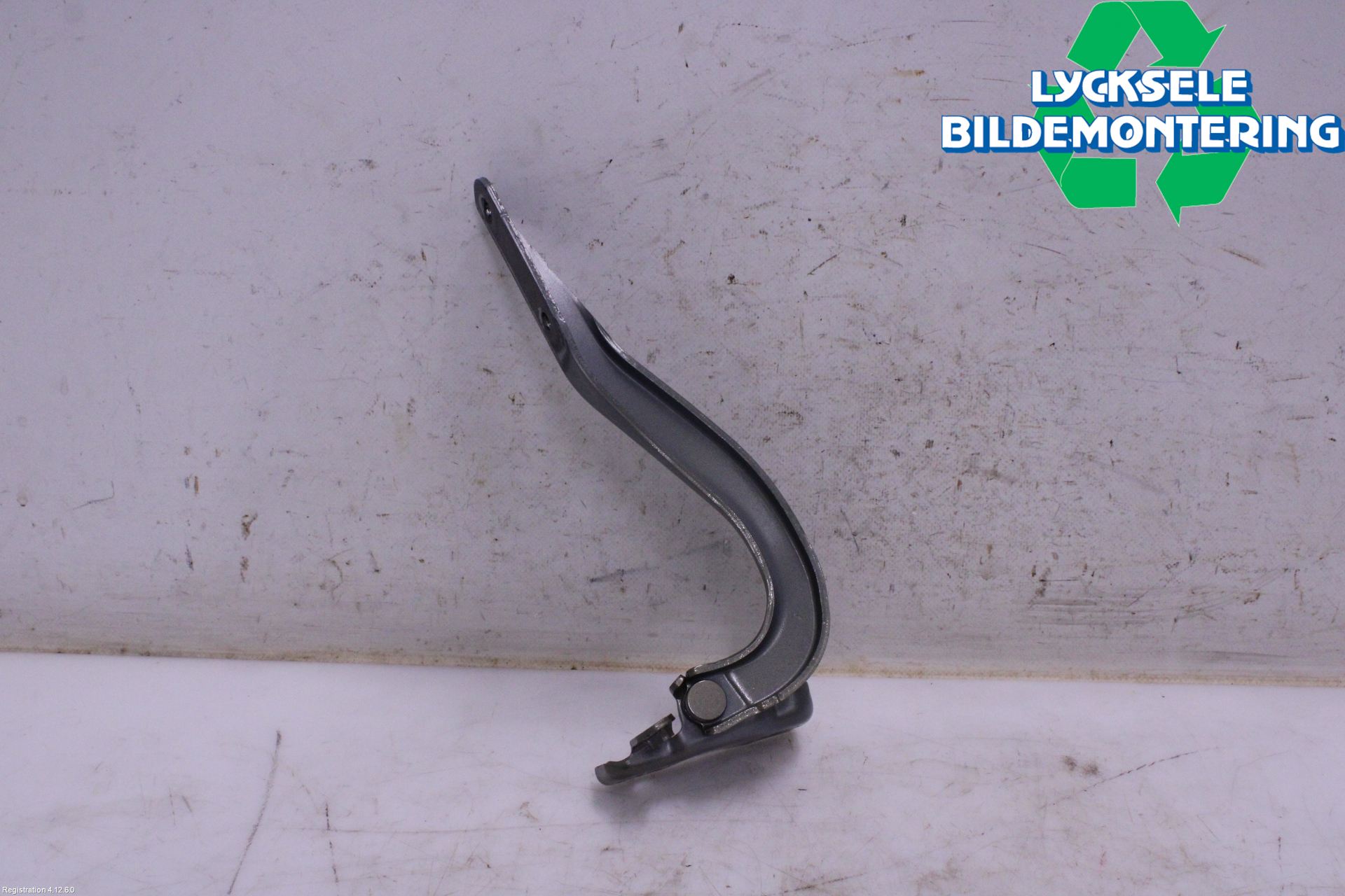 Subaru OUTBACK 21- Huvgångjärn