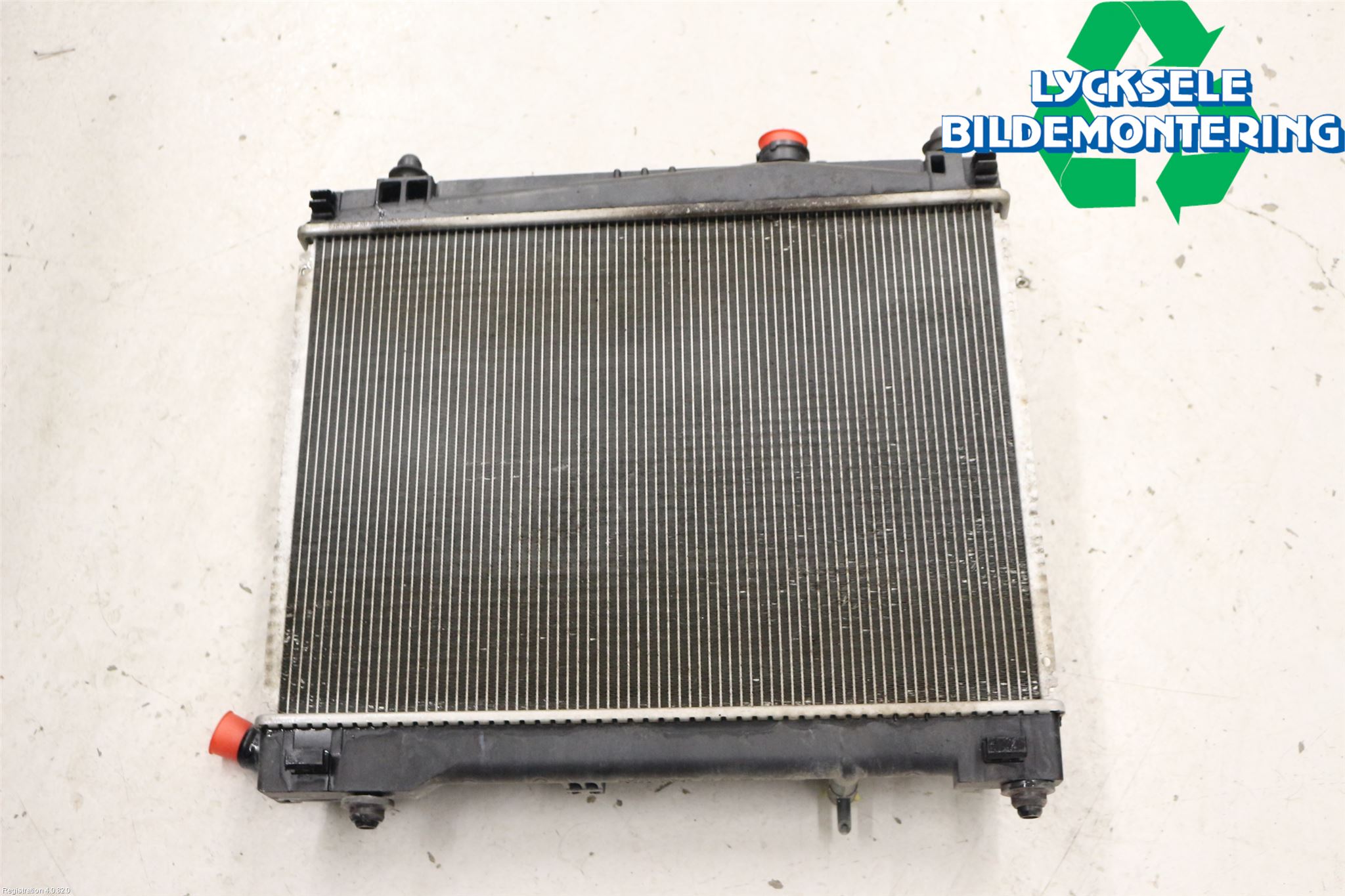 Toyota YARIS XP130 12-14 Kylare Man