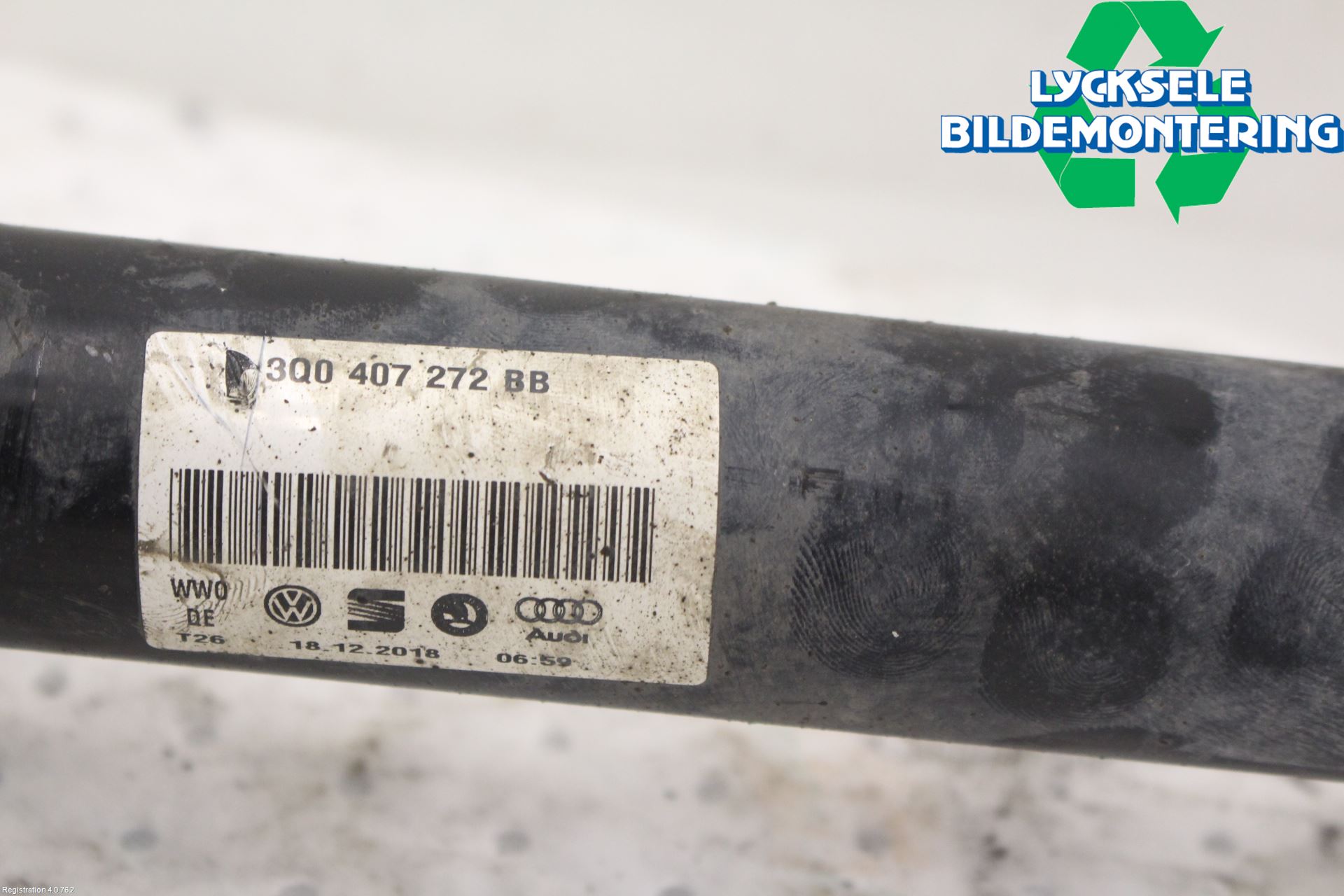 Volkswagen VW PASSAT 15-19 Drivaxel Fram Höger