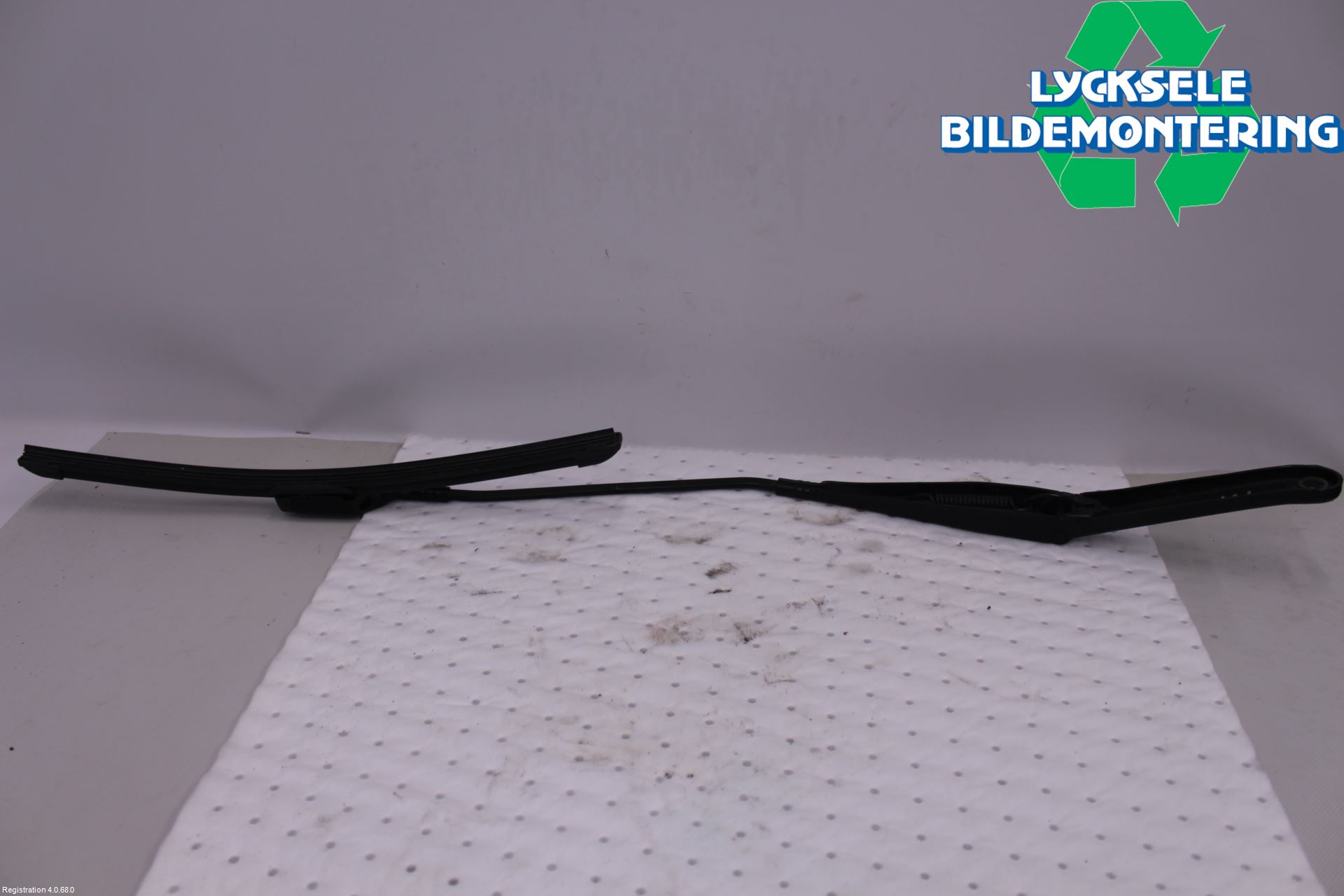 Ford KUGA 08-12 Torkararm Armar Vindruta