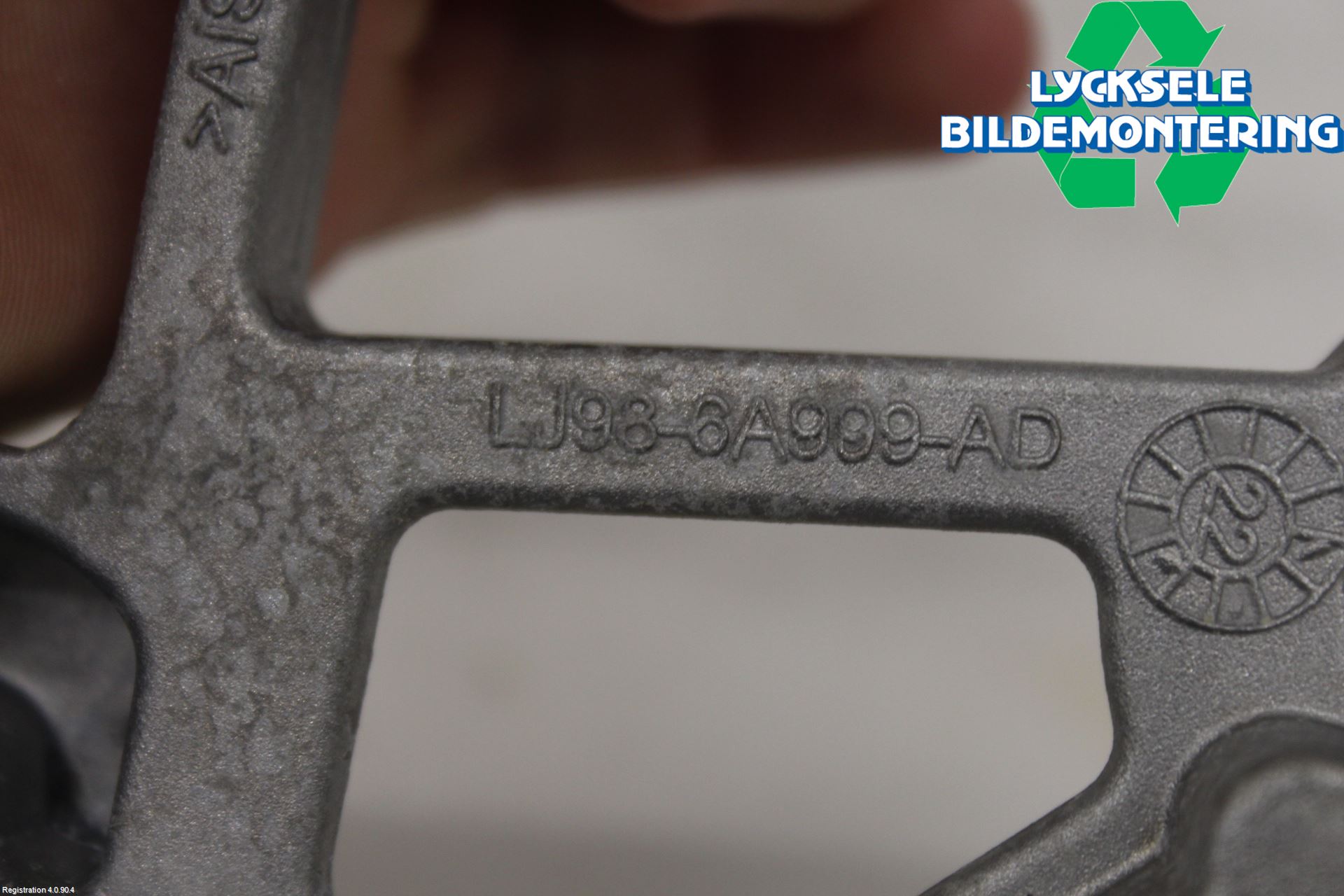 Ford MUSTANG Mach-E 21- Motorbalk