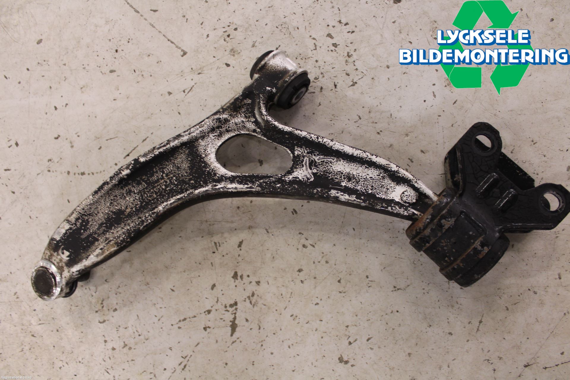 Ford FOCUS 11-14 Bärarm Fram Undre Hö