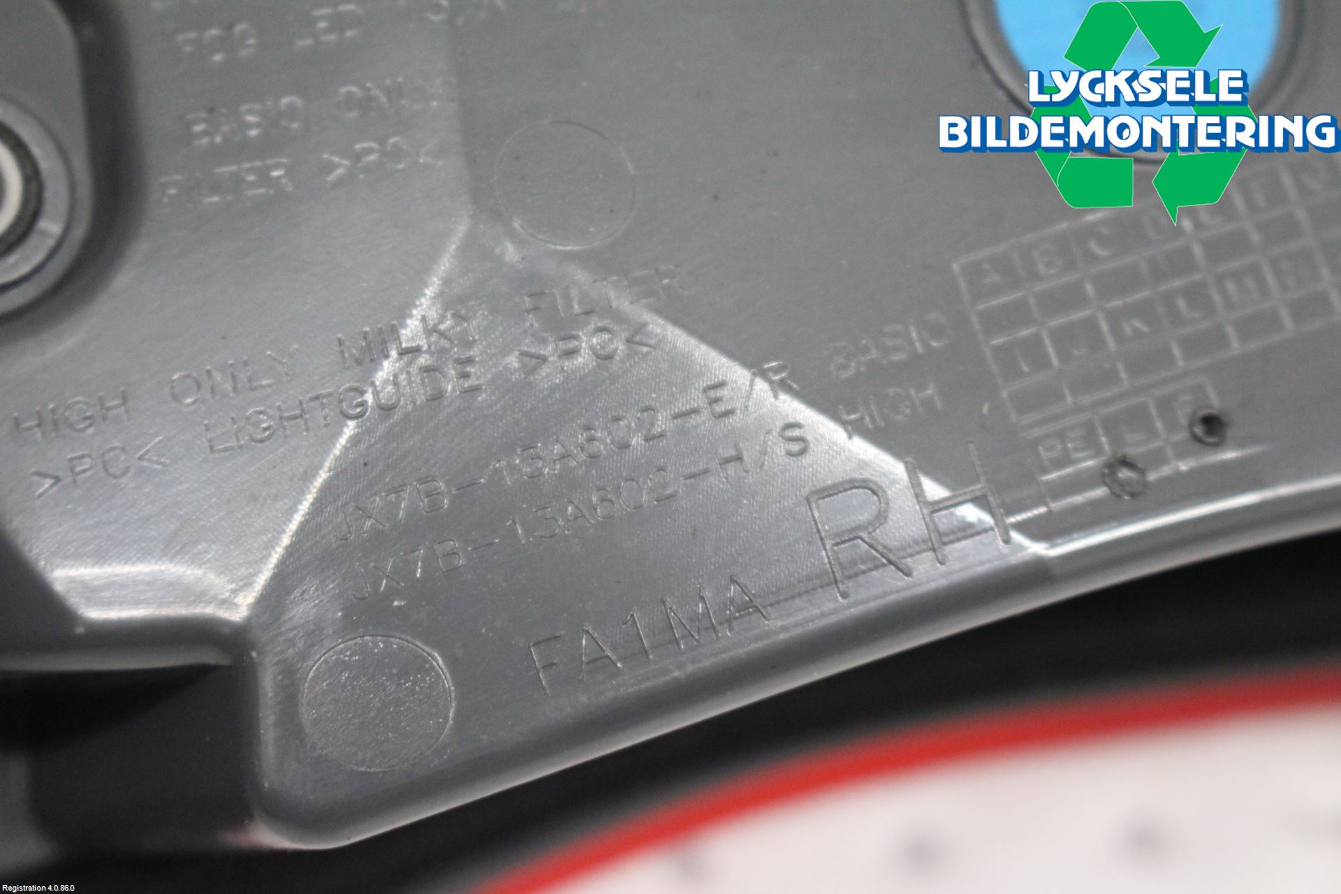 Ford FOCUS 19- Bakljus Lucka Hö