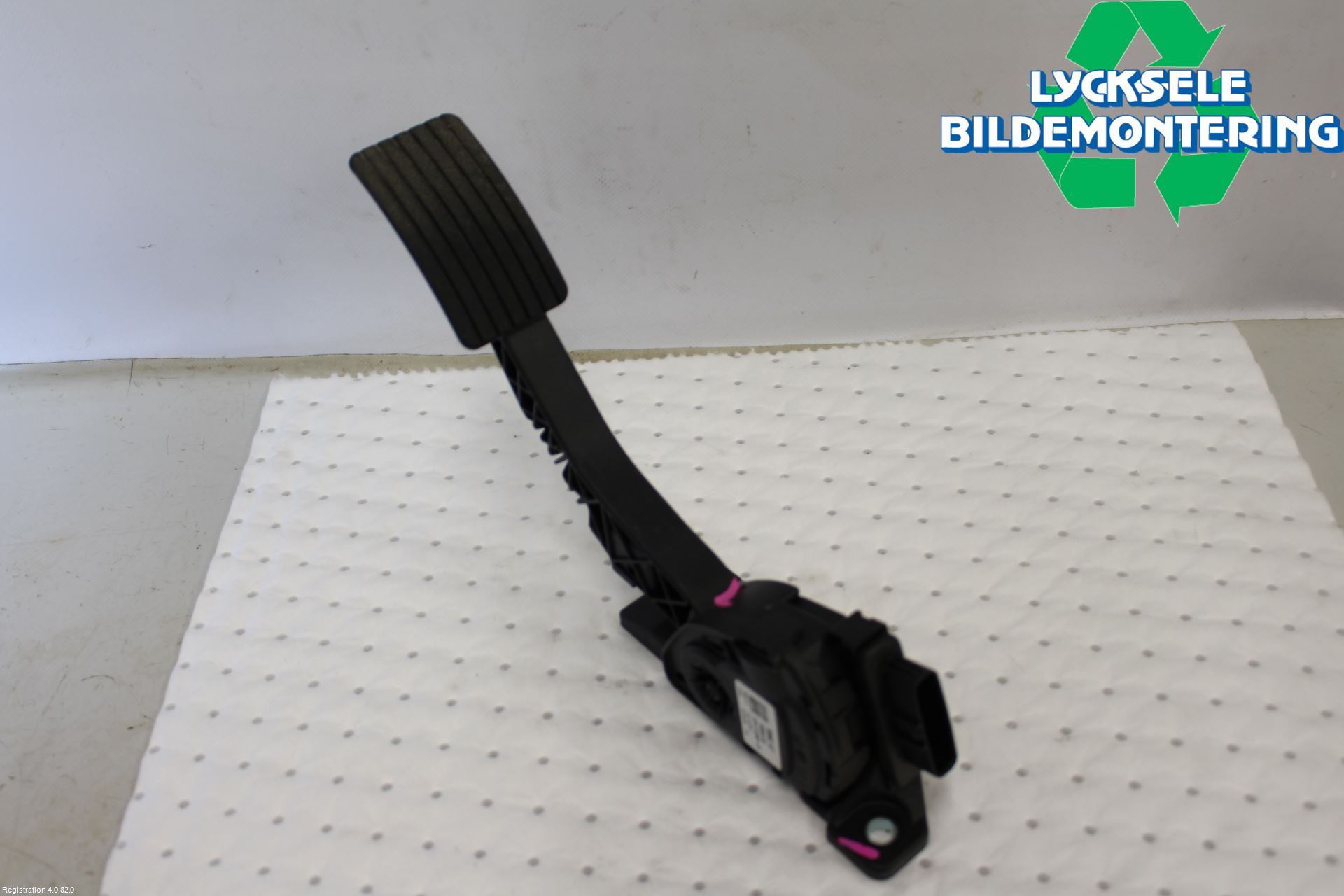 Mitsubishi L200 16-23 Gaspedal