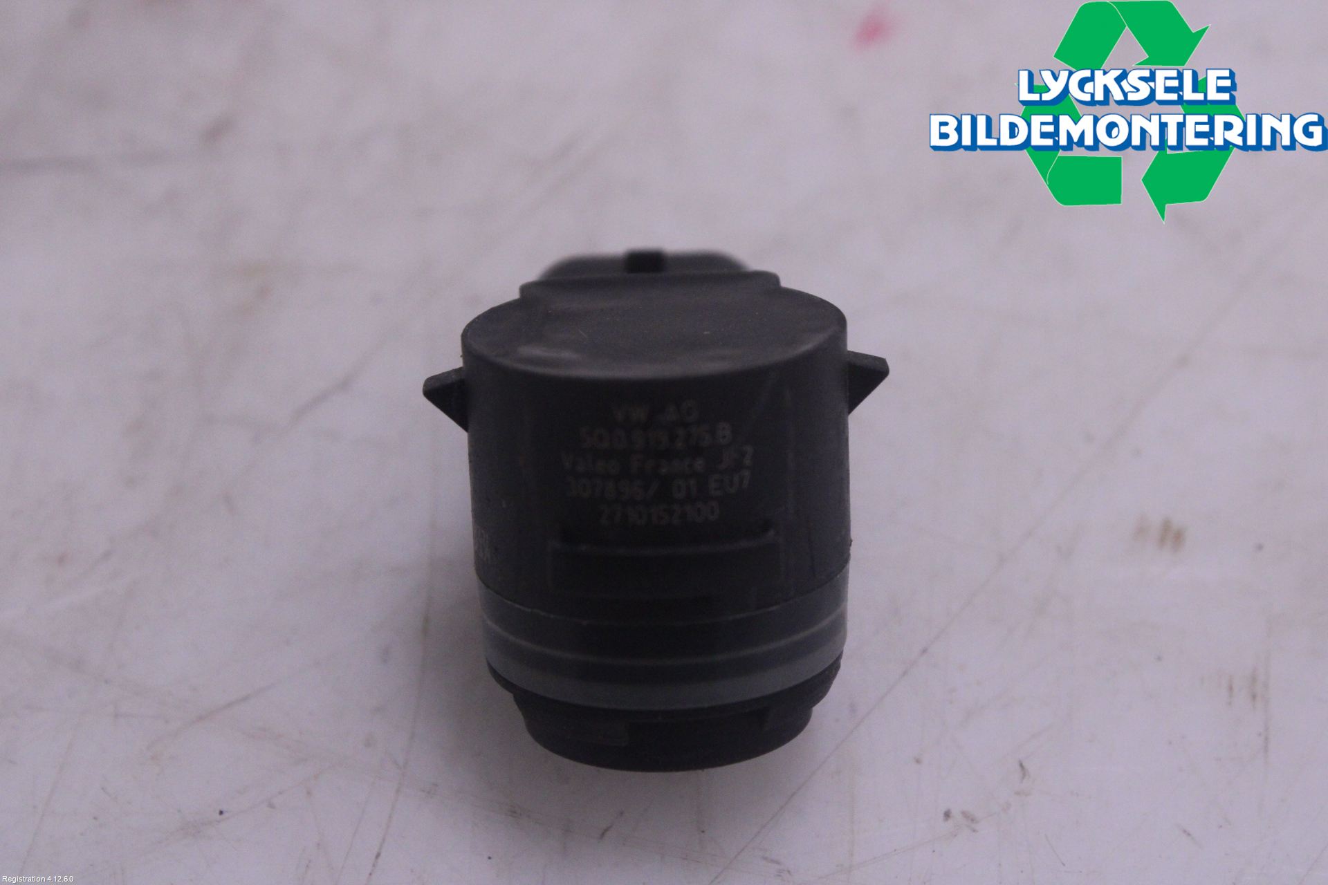 Volkswagen VW PASSAT 15-19 Parkeringshjälp Frontsensor