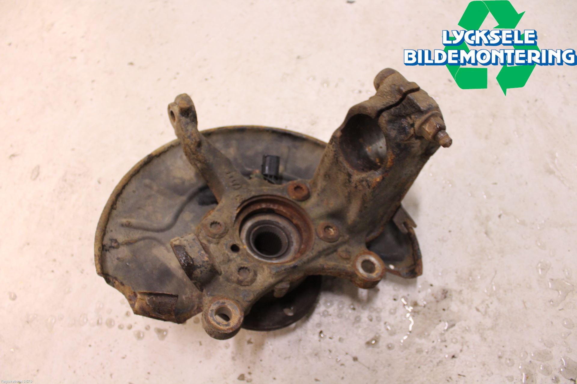 Volkswagen VW TOURAN 03-10 Styrspindel Lagerhus Vä