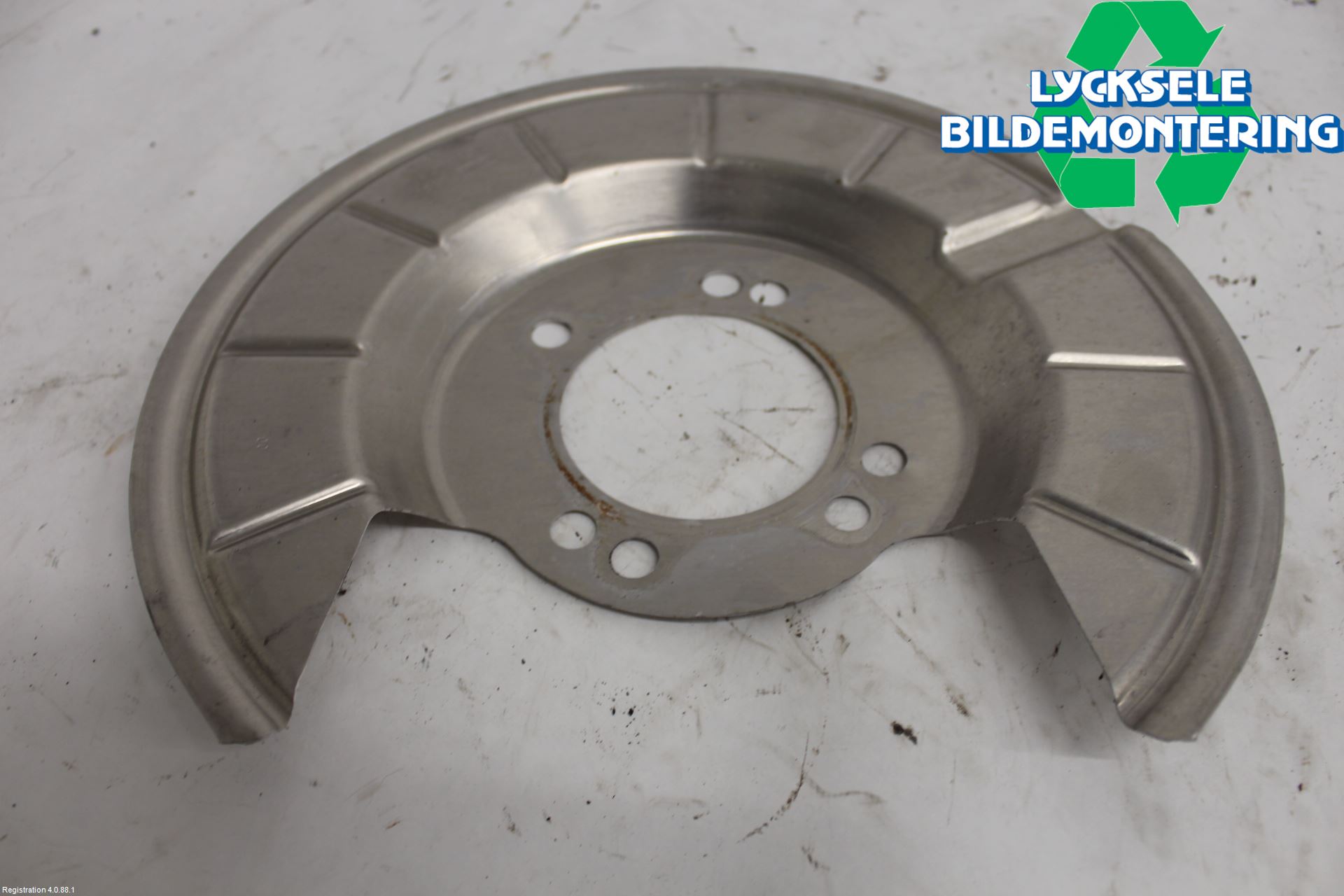 Ford FOCUS 19- Bromssköld Bak