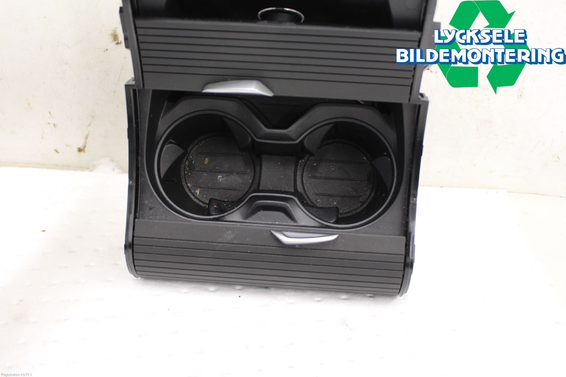 BMW X1 F48 15-22 Mugghållare