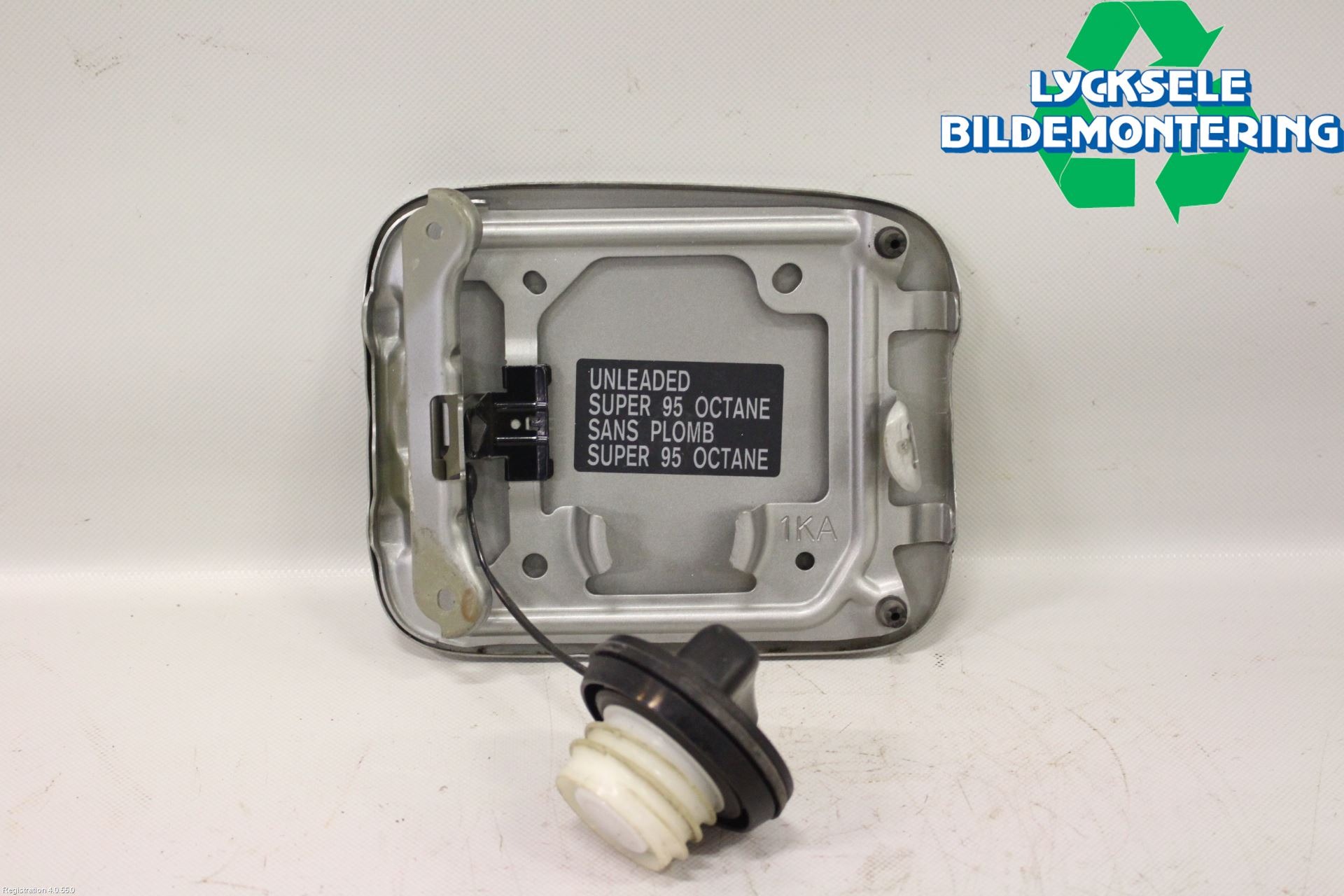 Nissan JUKE 10-14 Tanklucka