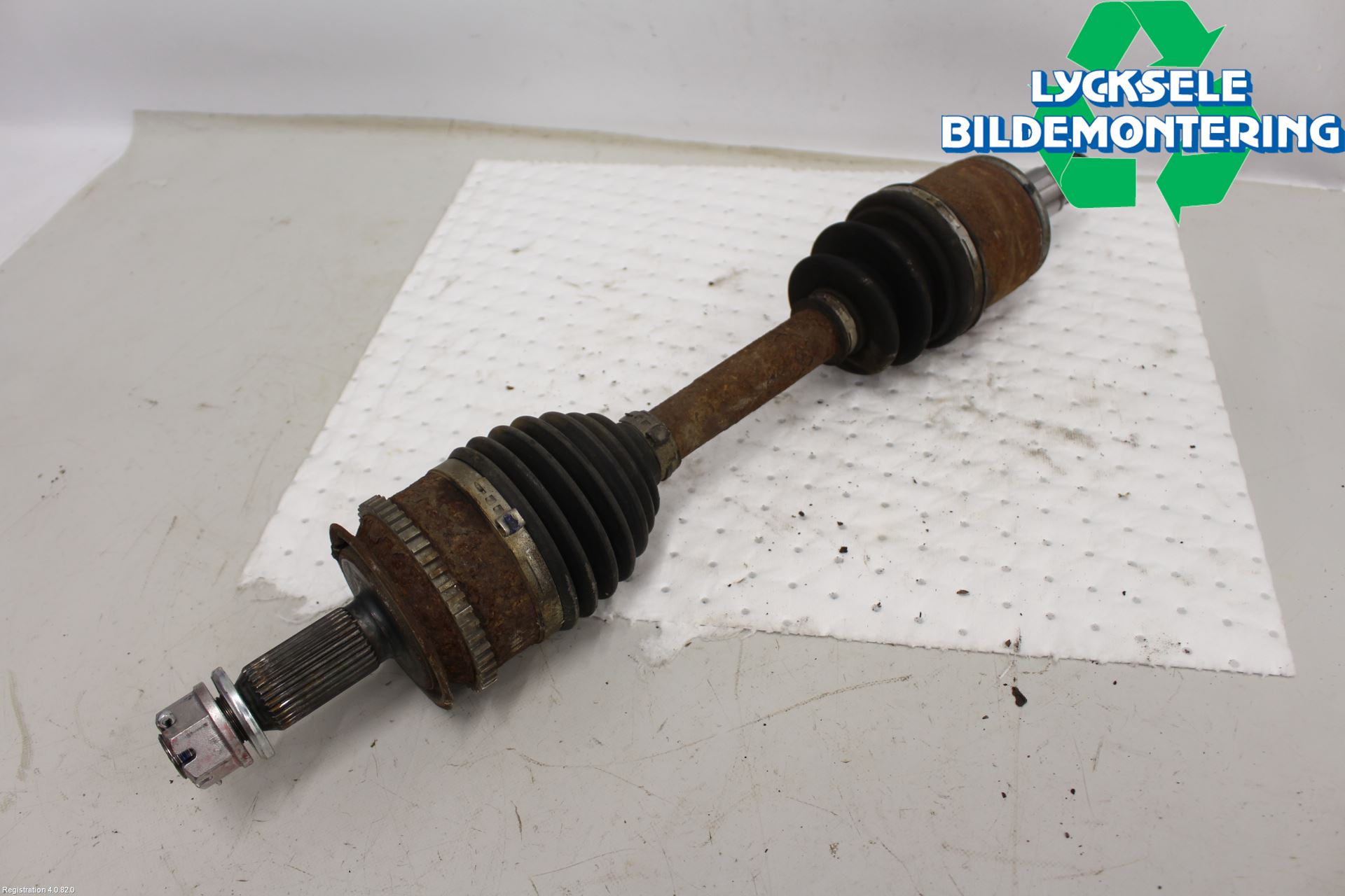 Mitsubishi L200 16-23 Drivaxel Fram Vänster