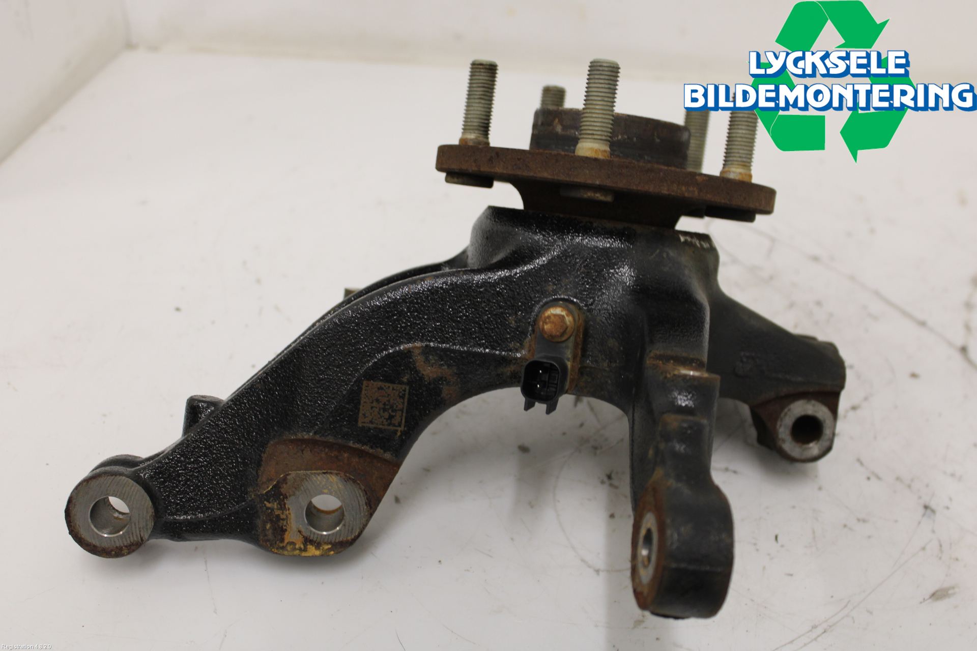 Ford KUGA/KUGA PHEZ/FHEV 20- Styrspindel Lagerhus Hö