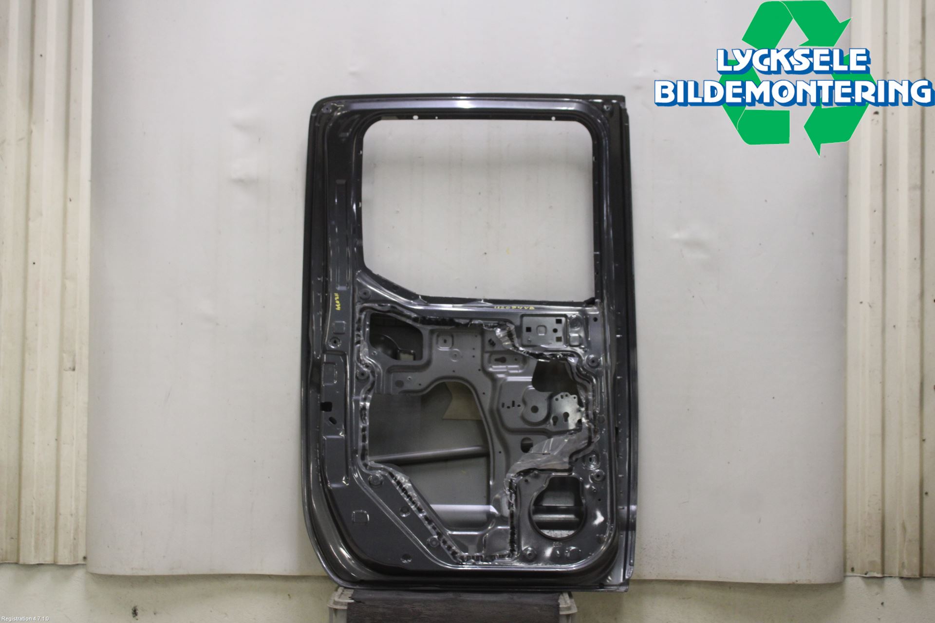 Nissan NAVARA 05-16 Dörr Bak Vänster