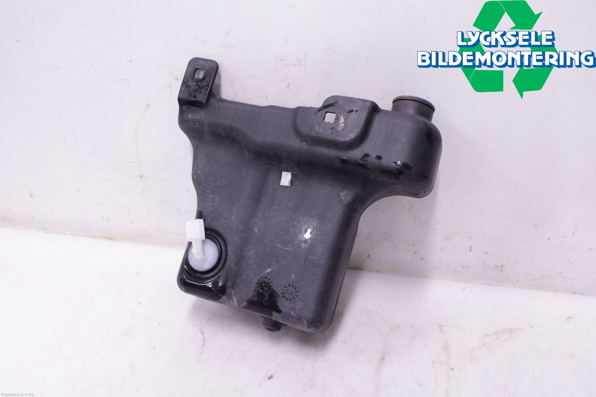 Mercedes-Benz MB VITO/V-KLASS (W640,W447,W448) 14- Spolartank Vindruta