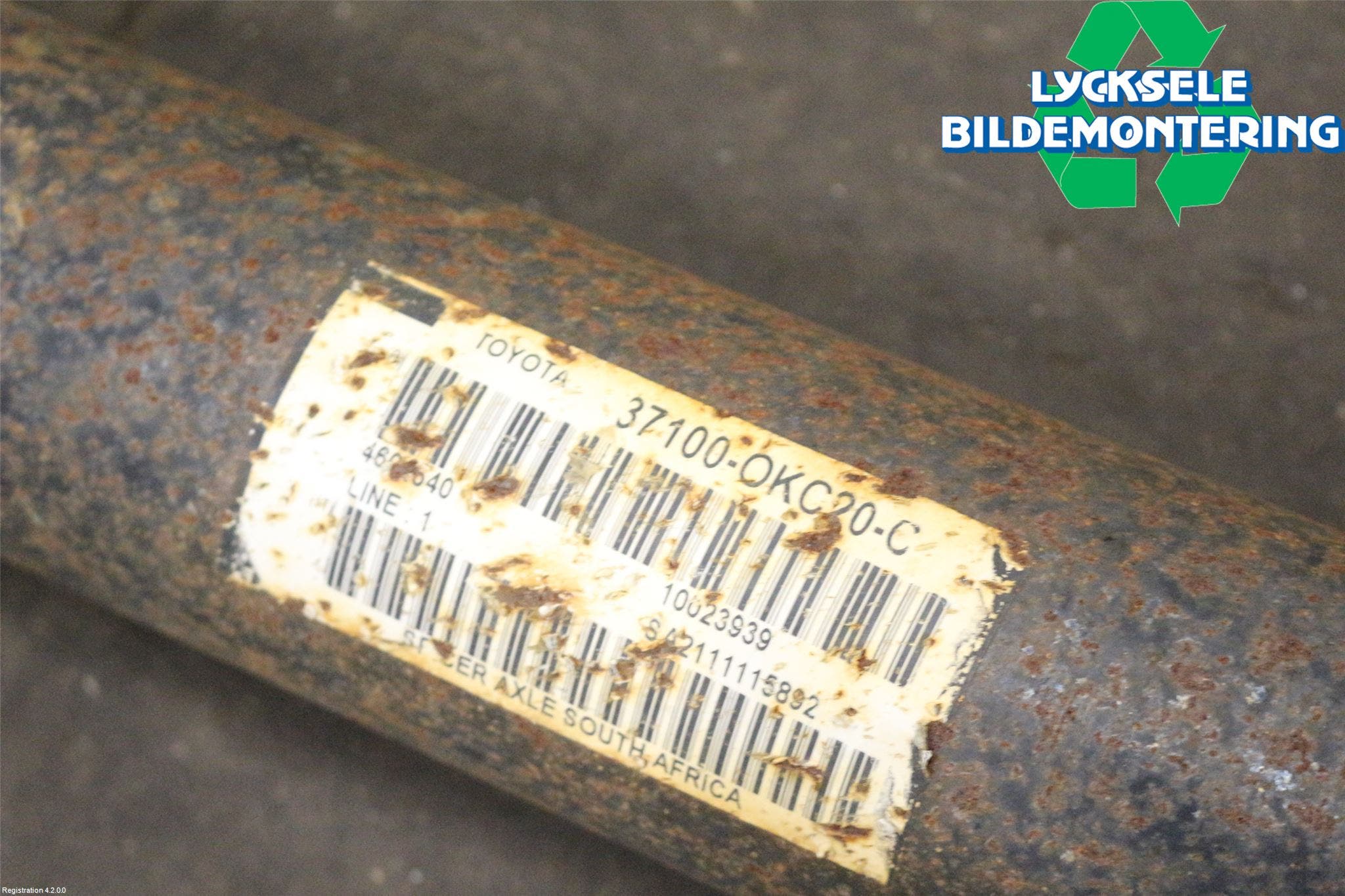 Toyota HILUX 16- Mellanaxel Komp