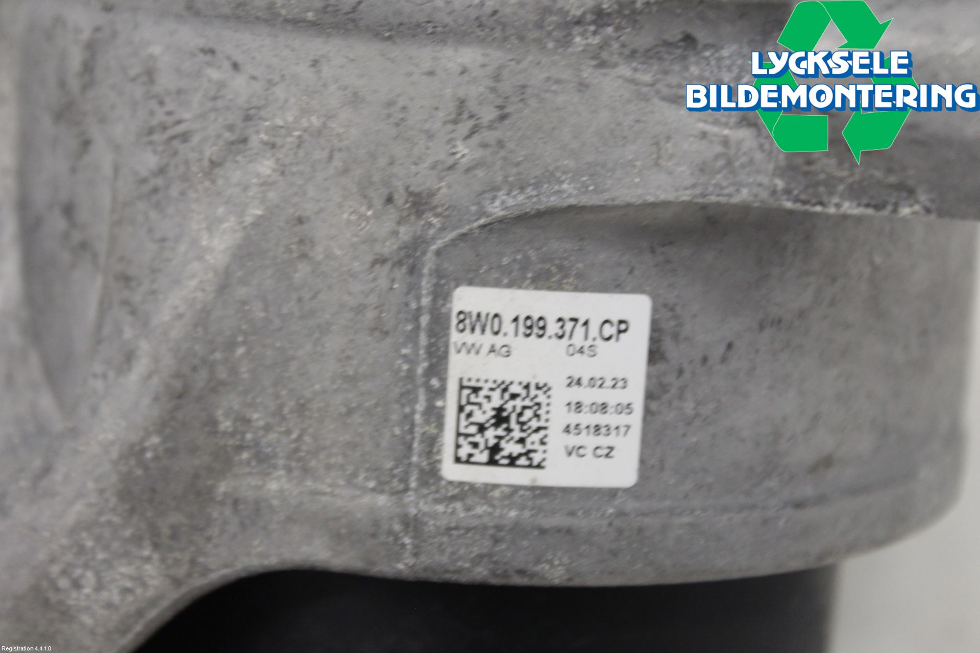 Audi A4/S4 B9 20- Motorkudde