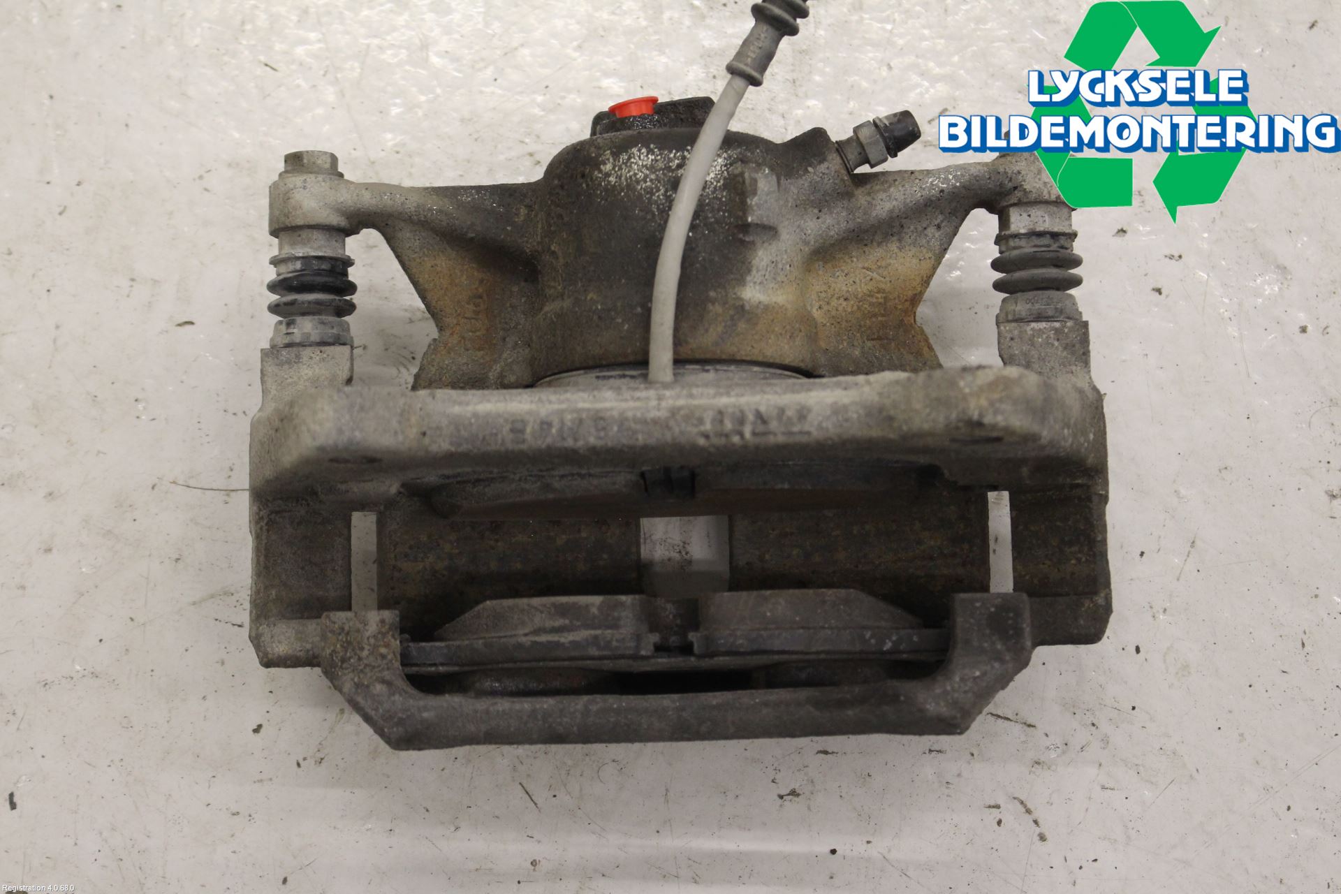 Volkswagen VW PASSAT 15-19 Bromsok Fram Höger