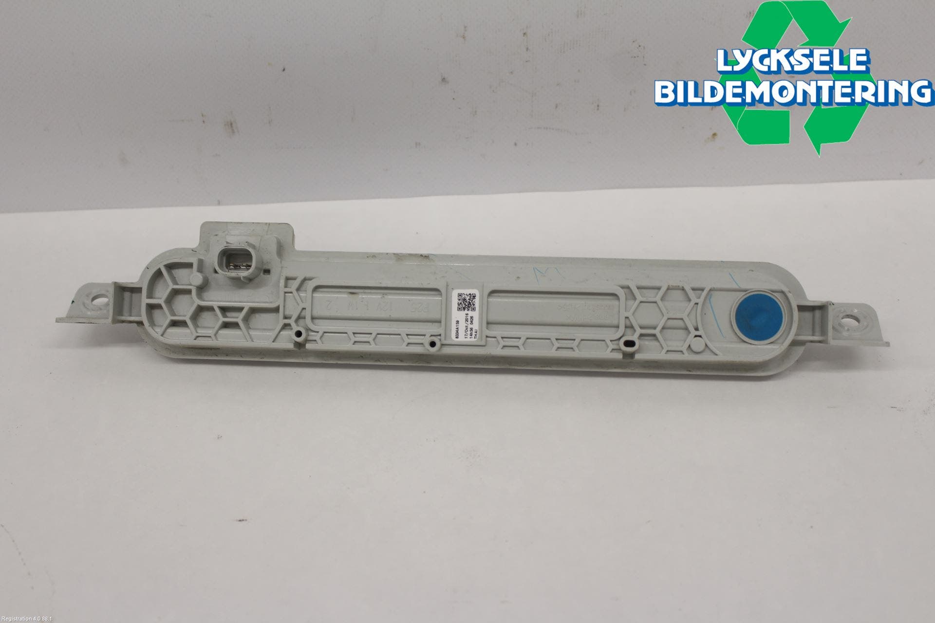 Mitsubishi L200 16-23 Bromsljus Bakruta