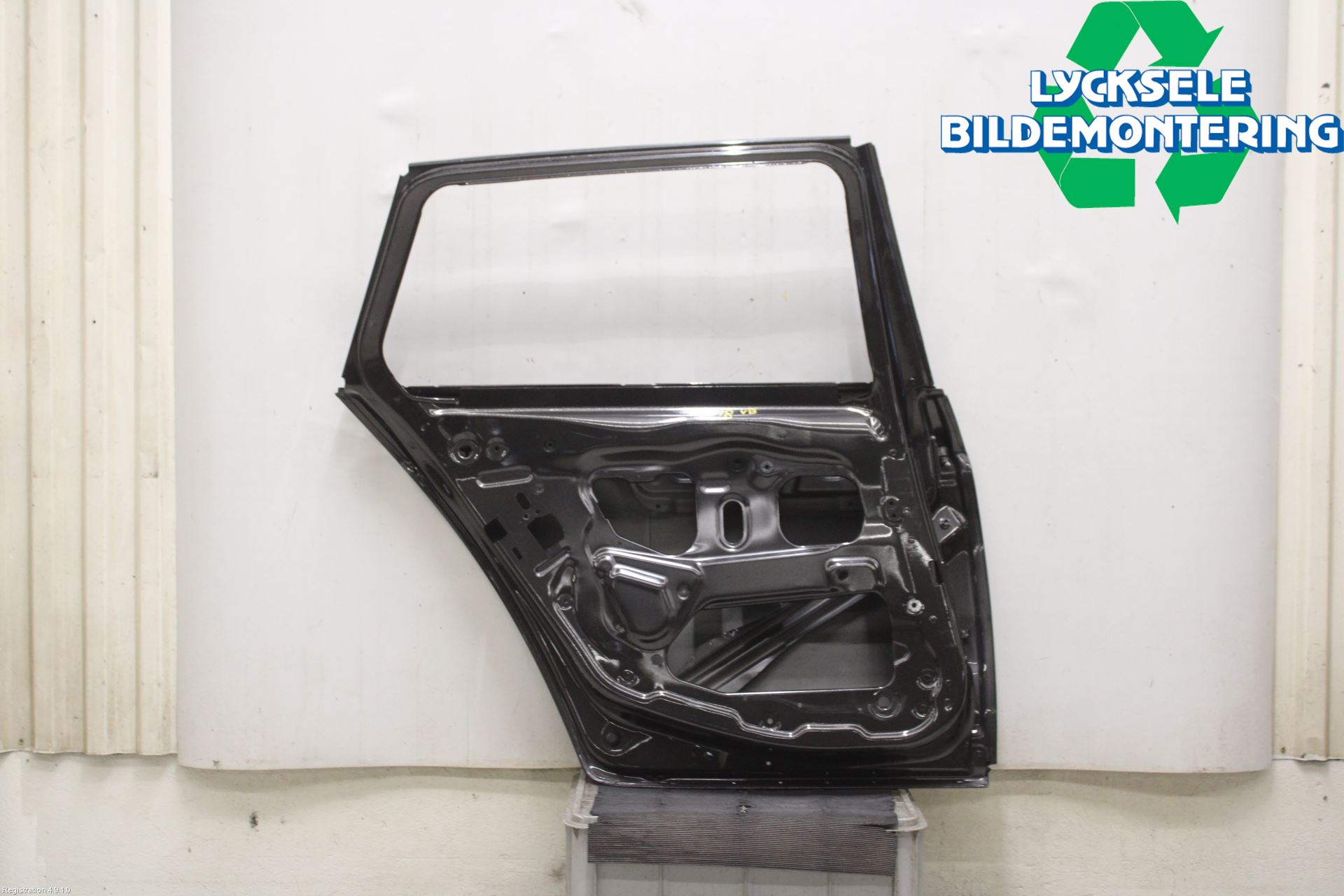 BMW 5 F10/F11/F18 09-17 Dörr Bak Vänster