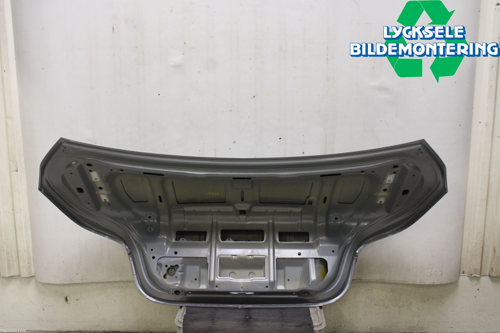 BMW 5 E60/61 Sed/Tou 02-10 Baklucka (Ej Med Ruta)