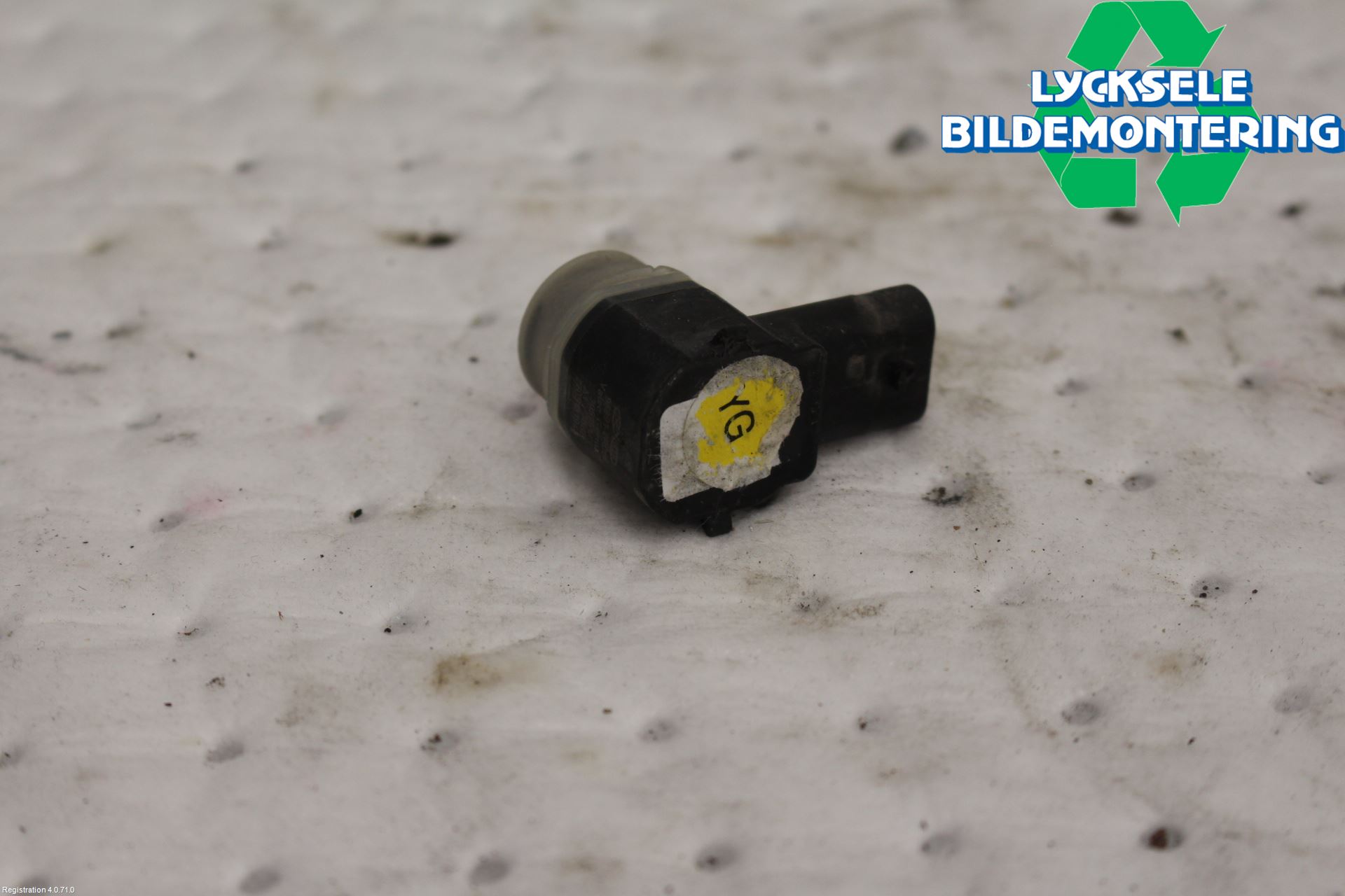 Kia SORENTO 10-14 Parkeringshjälp Frontsensor