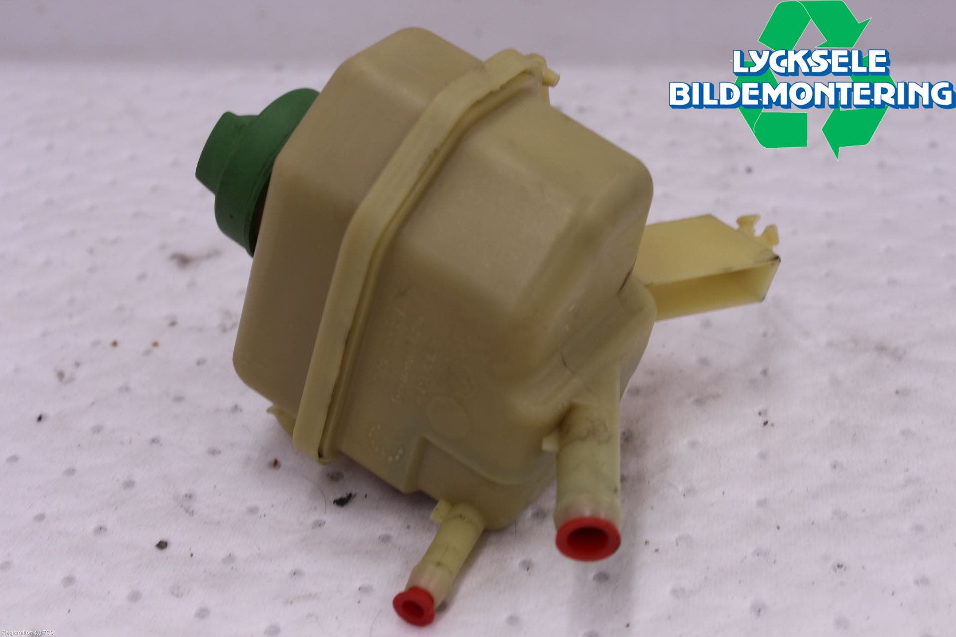 Volkswagen VW TRANSP/CARAVELLE (T5) 04-15 Styrservooljebehållare