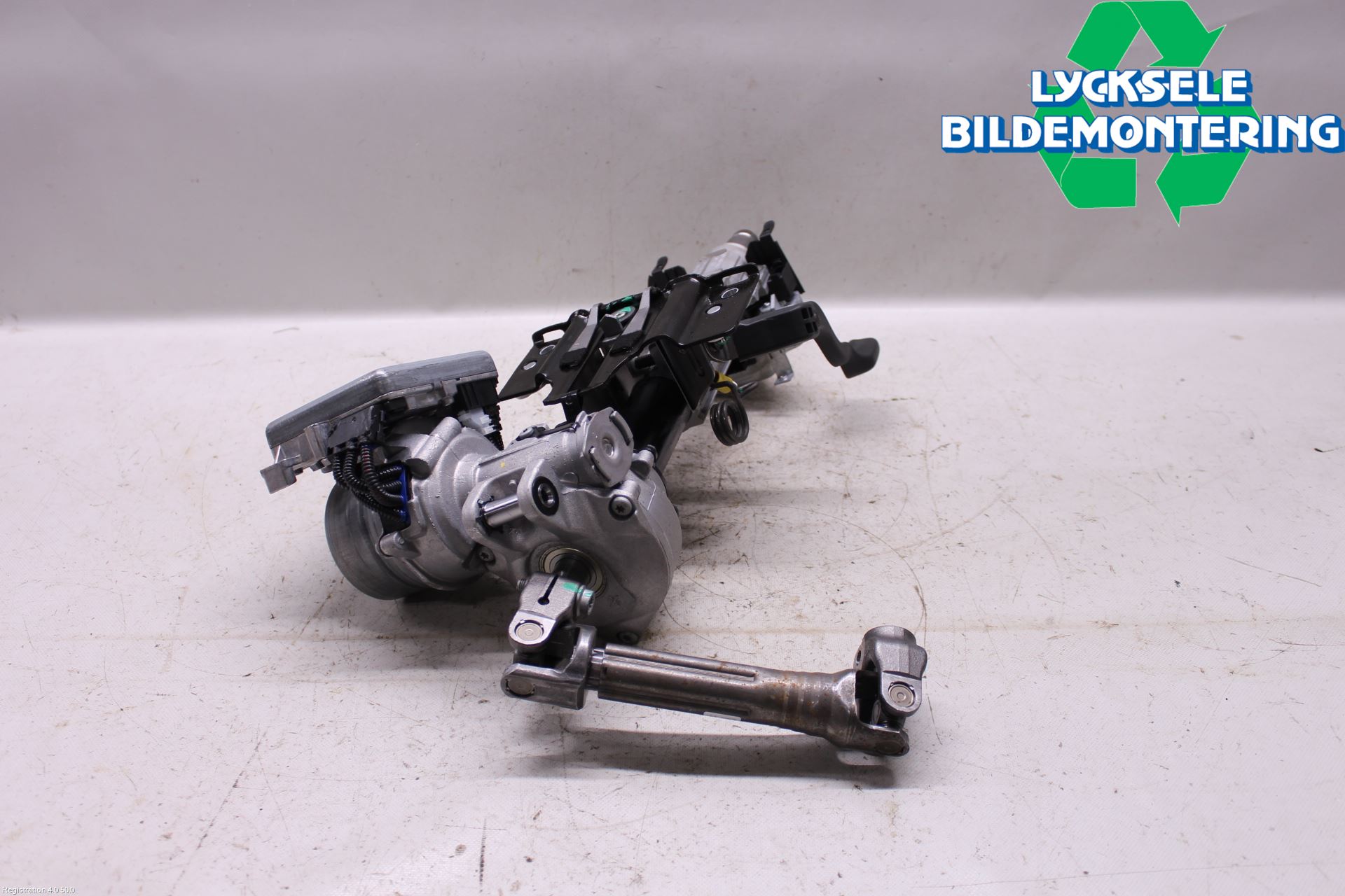 Skoda FABIA 15-21 Rattaxelagg Justerbart