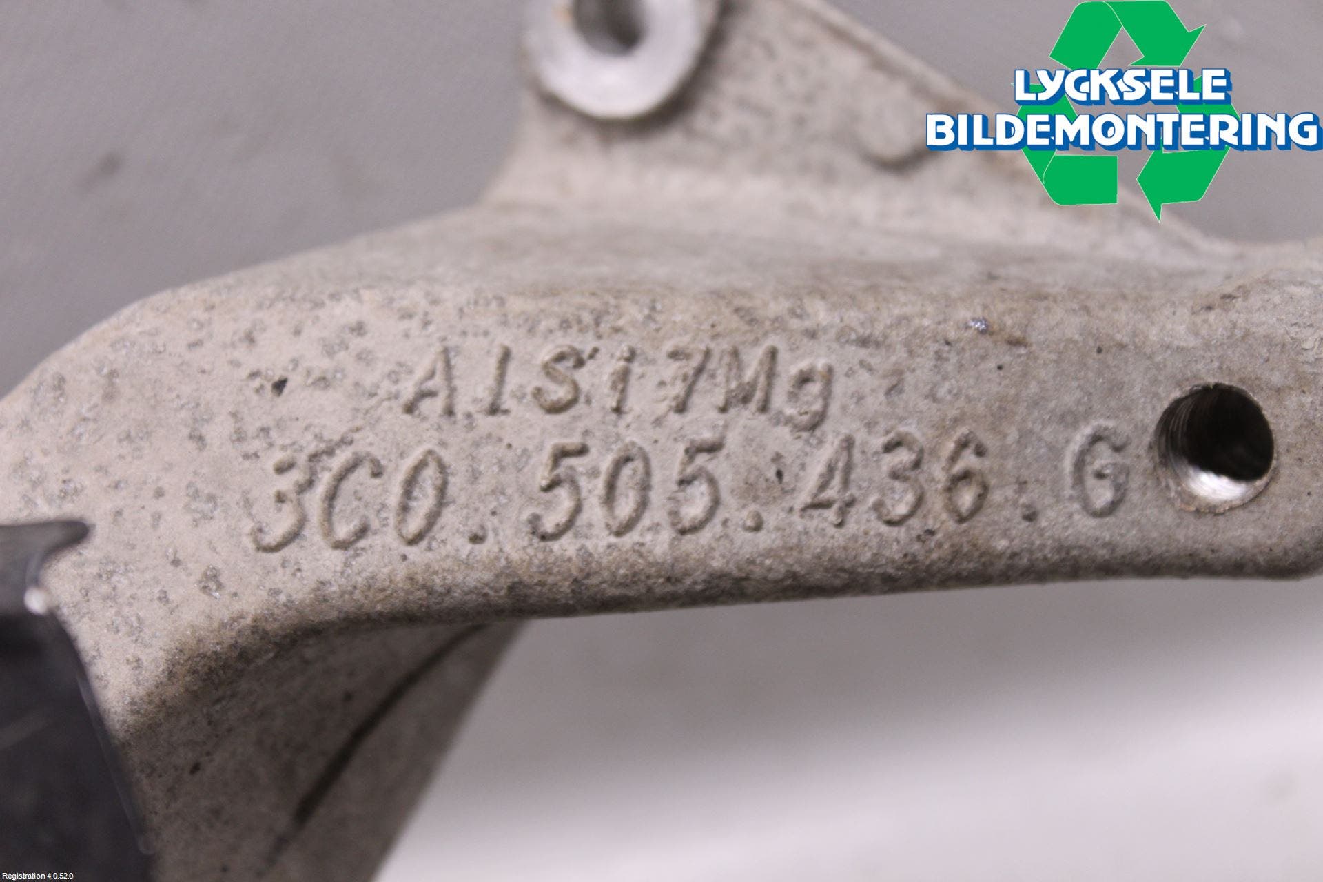 Audi Q3 8U 12-18 Hjullagerhus Bak Hö