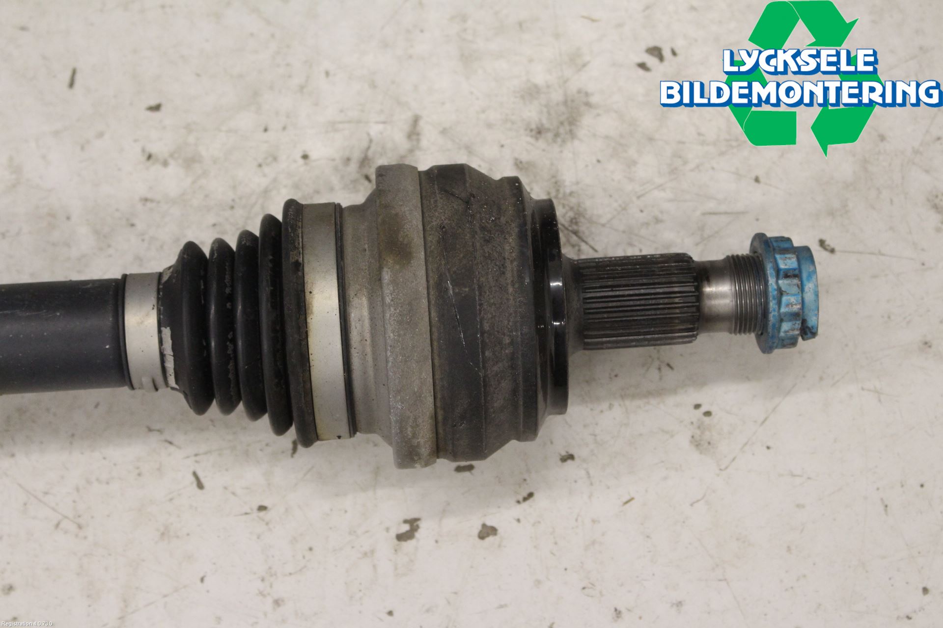 Mercedes-Benz MB C-KLASS (W205) 14-21 Drivaxel Bak Vänster