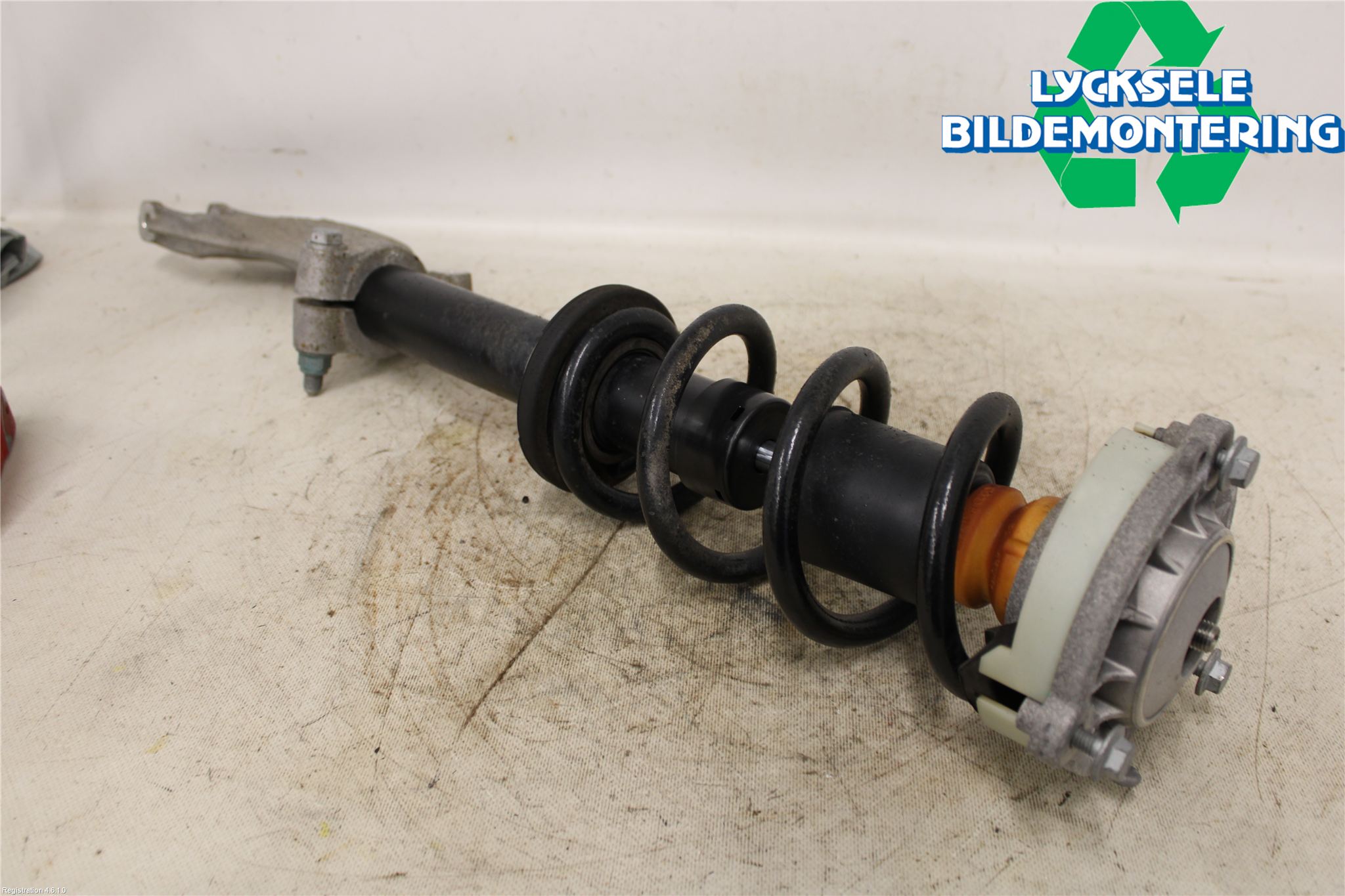 Audi A6 F2/C8 19- Fjäderben Fram Höger