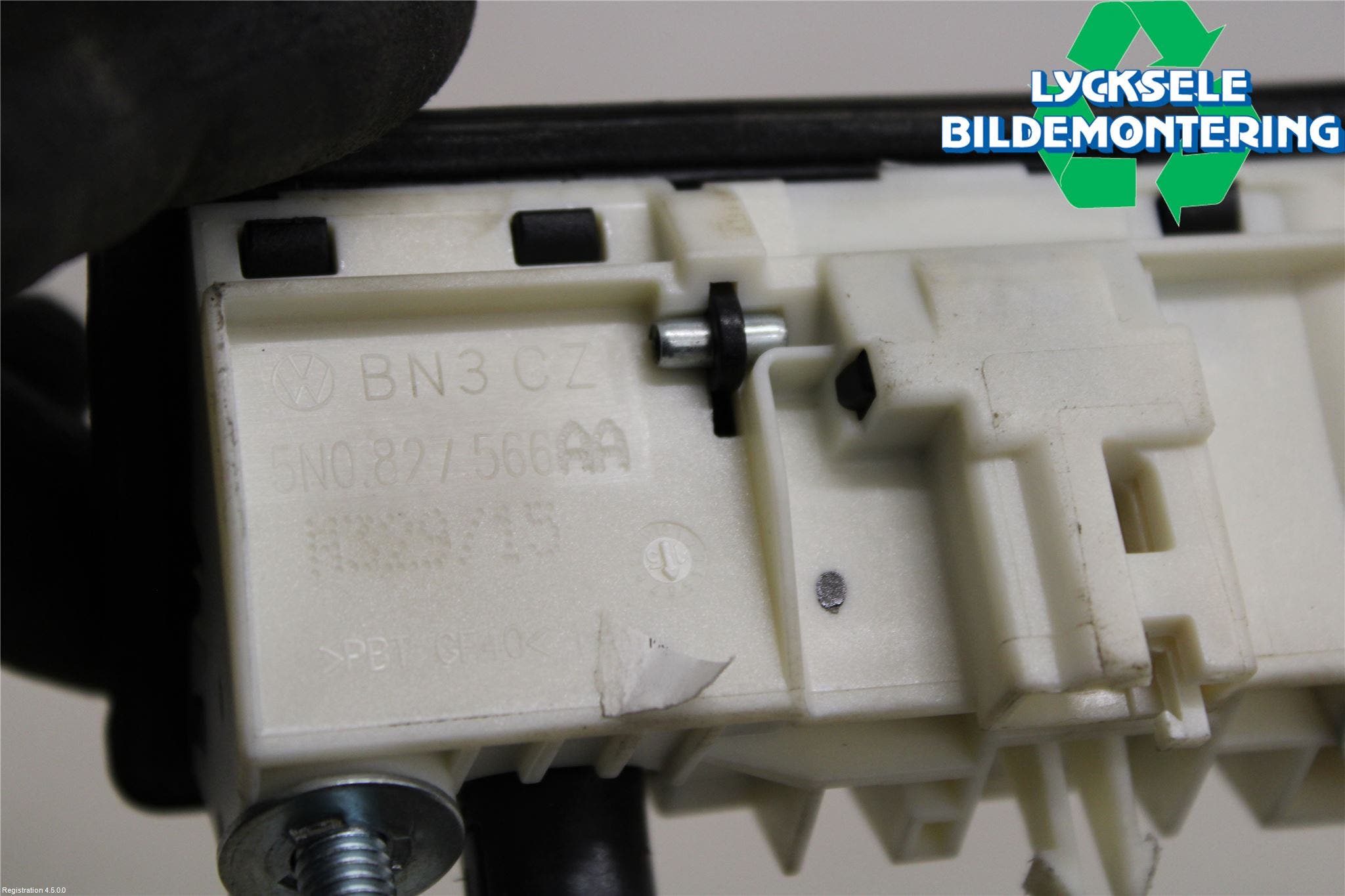 Audi A6 ALLROAD 12-18 Bakluckehandtag