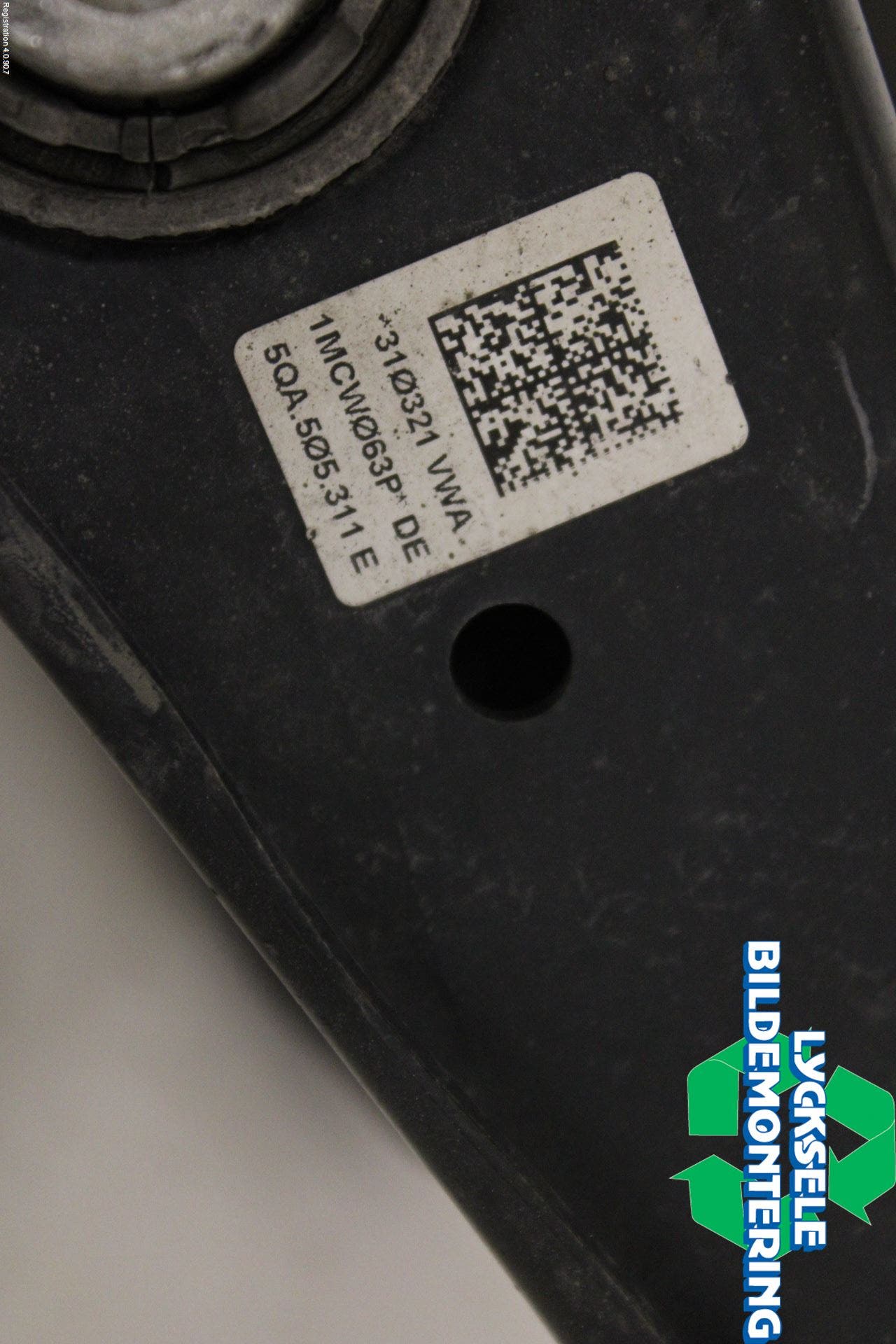 Skoda OCTAVIA (NX) 20- Bärarm Bak Vä-Hö