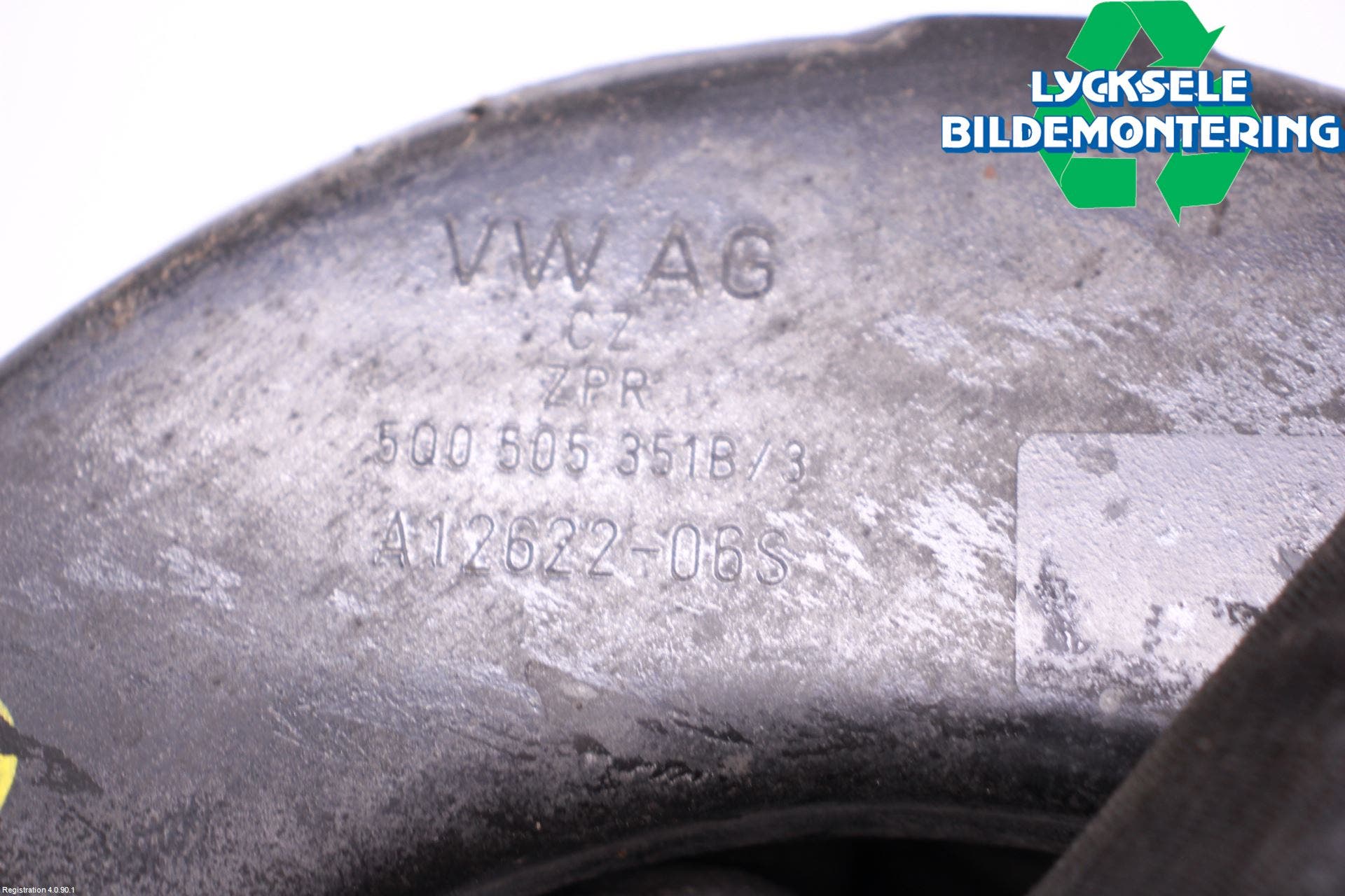 Skoda SUPERB 16-24 Bärarm Bak Höger