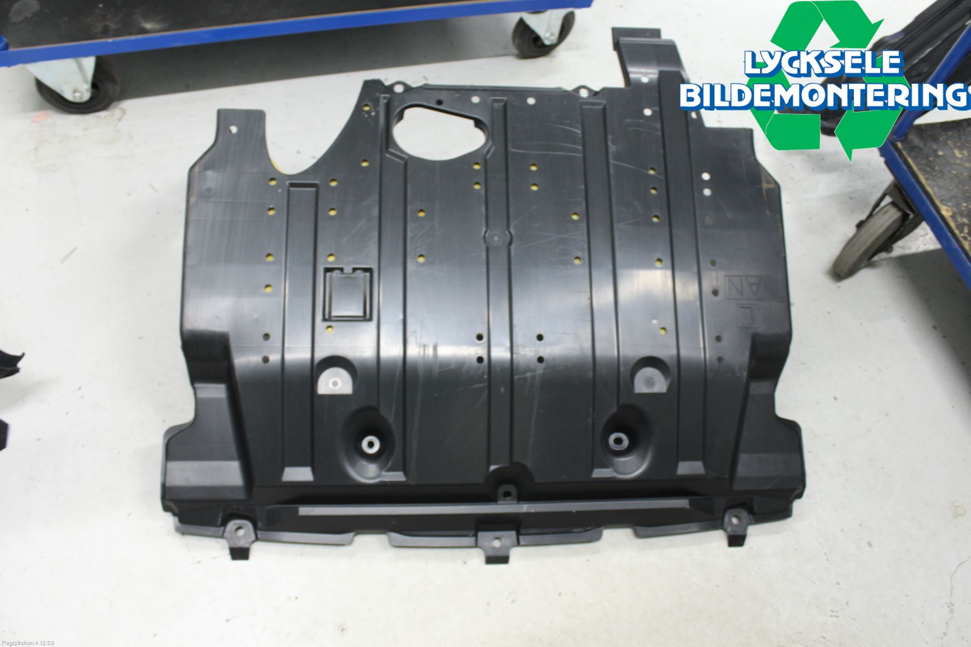 Subaru OUTBACK 21- Hasplåt Plåt-Plast