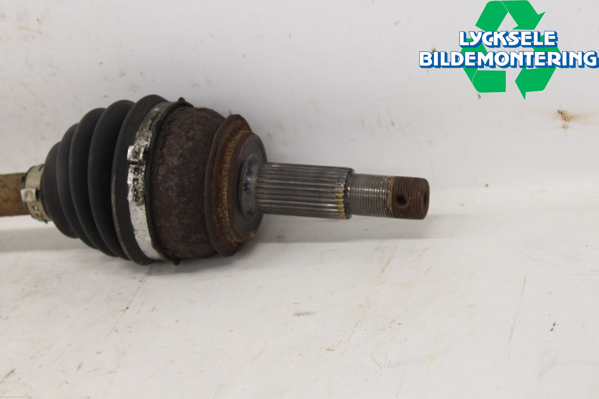 Nissan QASHQAI 14-17 Drivaxel Fram Vänster