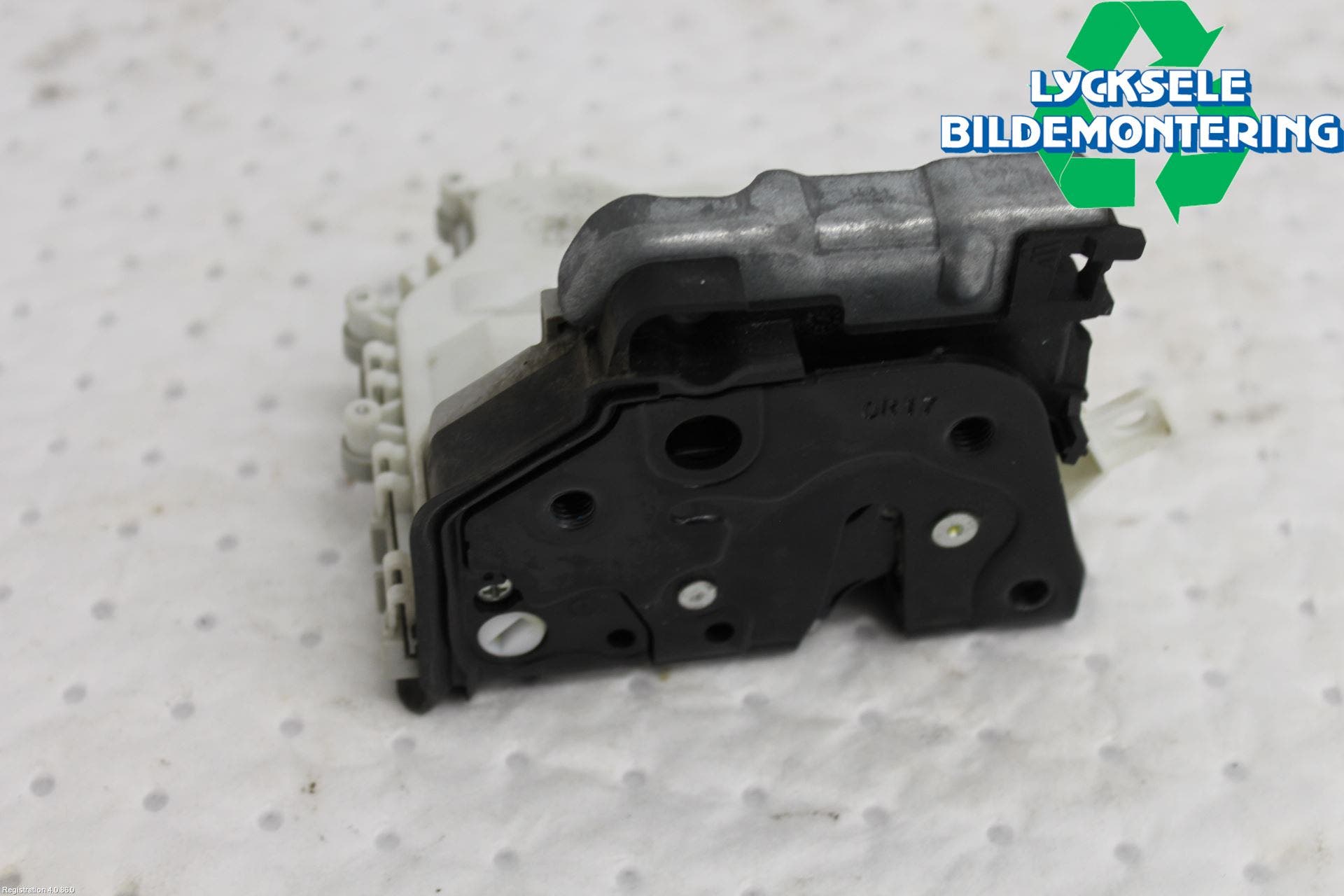 Audi A4/S4 B9 16-19 Låskista-Dörrlås