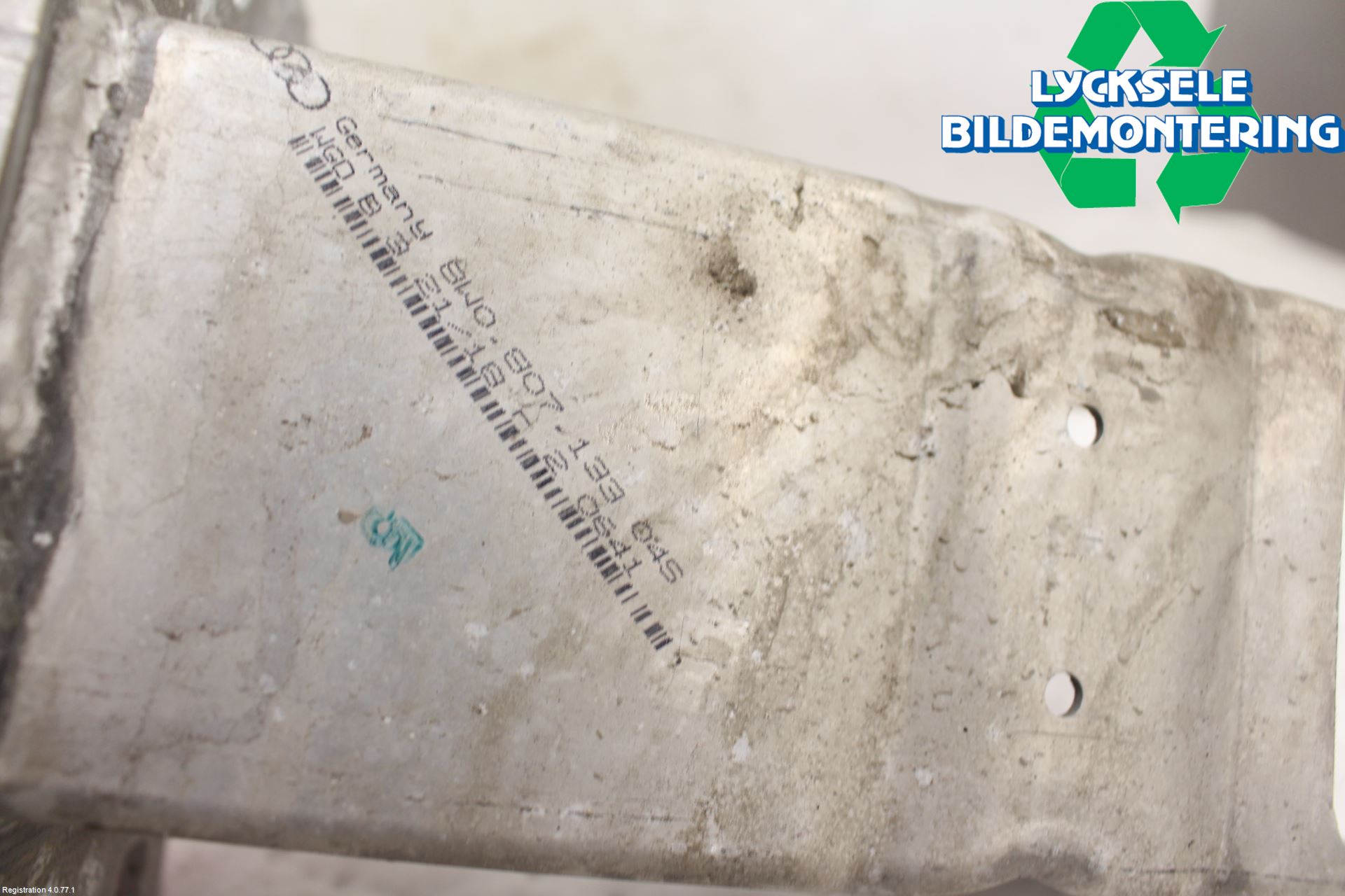 Audi A4/S4 B9 16-19 Stötfångarbärjärn Fram