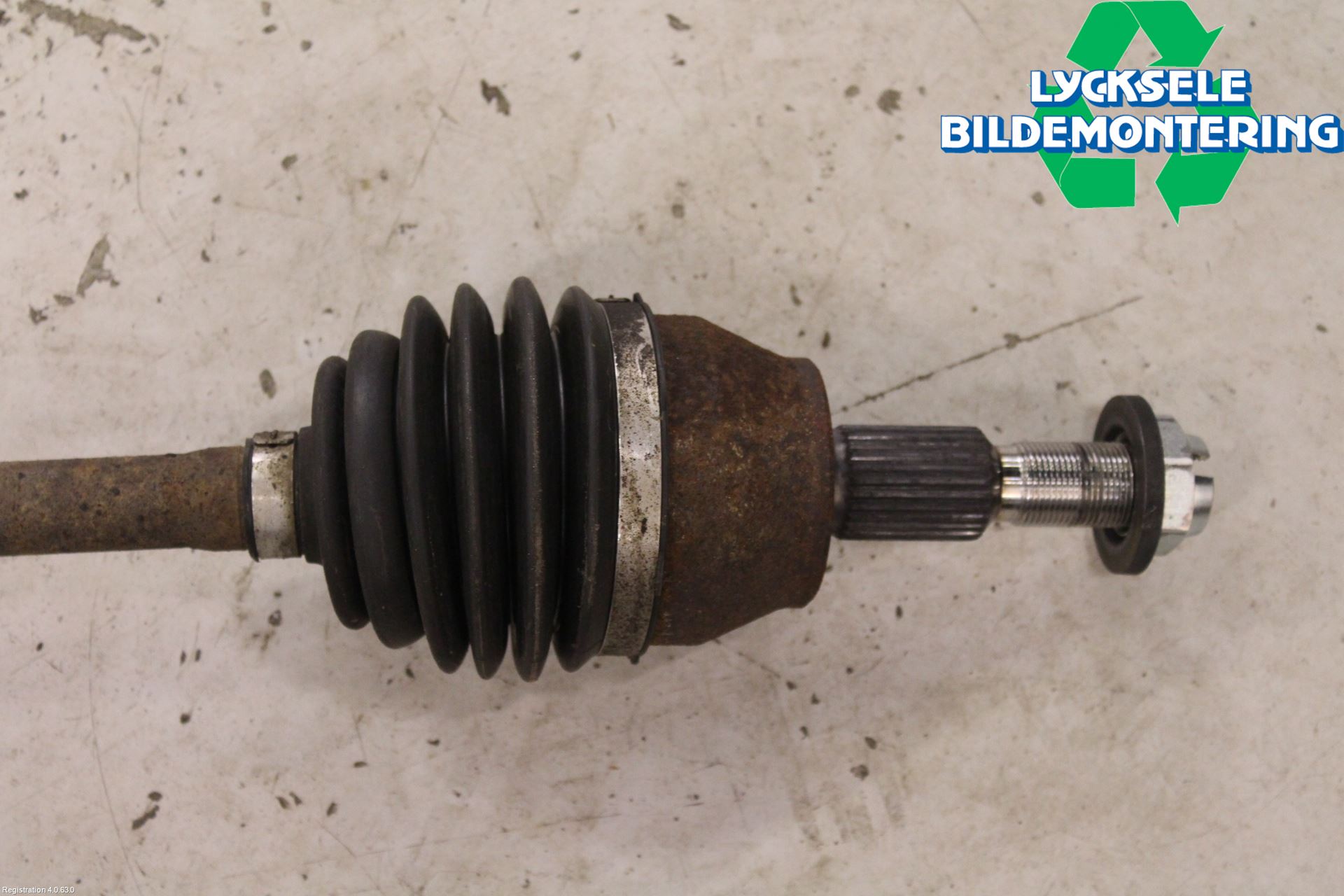 Ford FOCUS 11-14 Drivaxel Fram Vänster