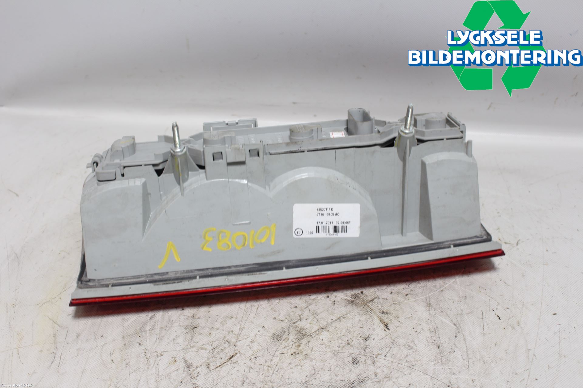 Ford TRANSIT CONNECT 09-13 Bakljus Vänster