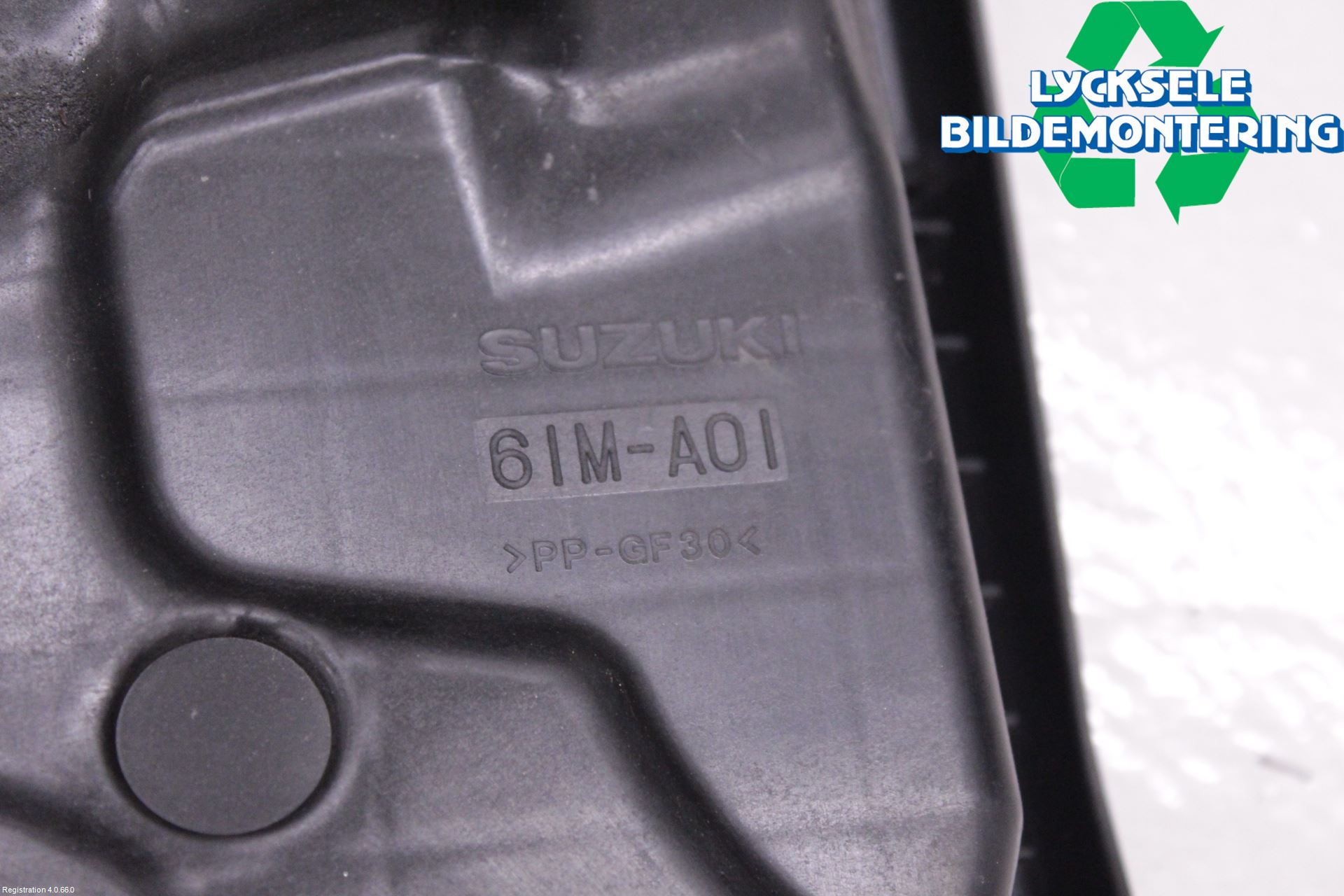 Suzuki SX4 S-CROSS 14-21 Luftrenare