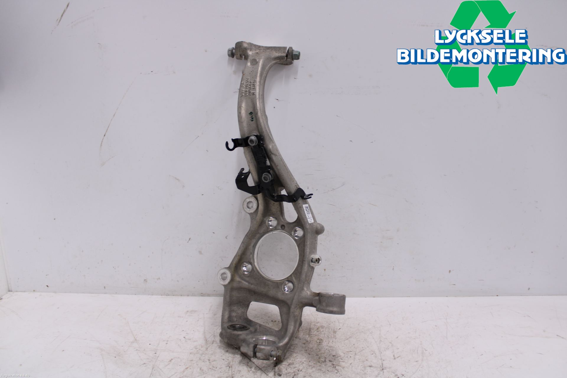 Audi A4/S4 B9 20- Styrspindel Lagerhus Vä