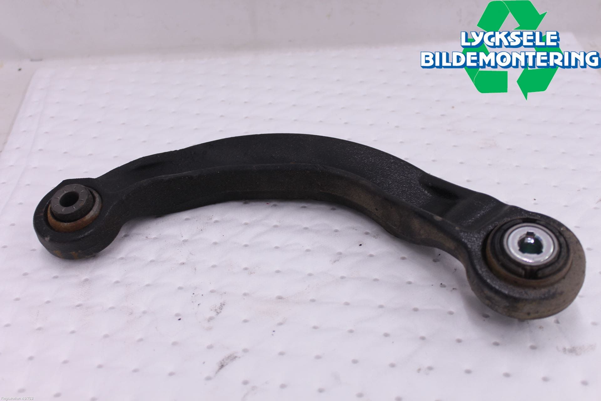 Ford MUSTANG VI 15-22 Bärarm Bak Vänster