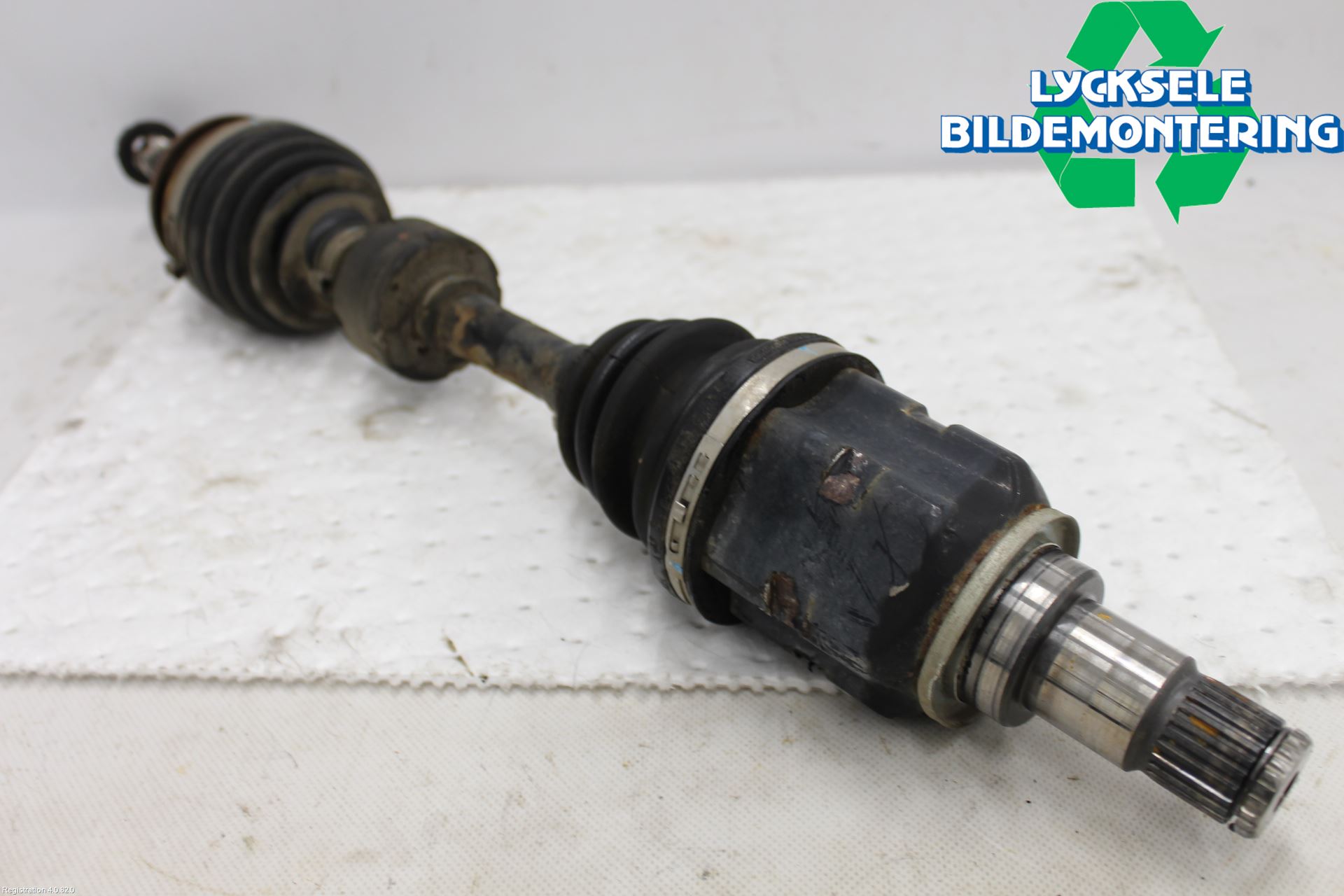 Toyota AVENSIS 09-15 Drivaxel Fram Vänster