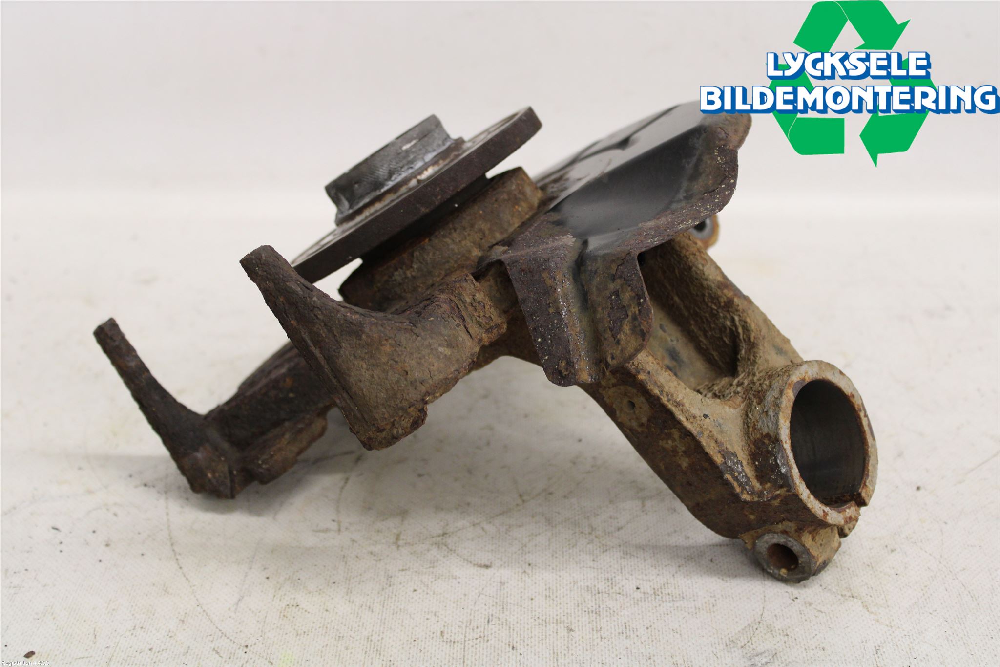 Volkswagen VW POLO 10-17 Styrspindel Lagerhus Hö
